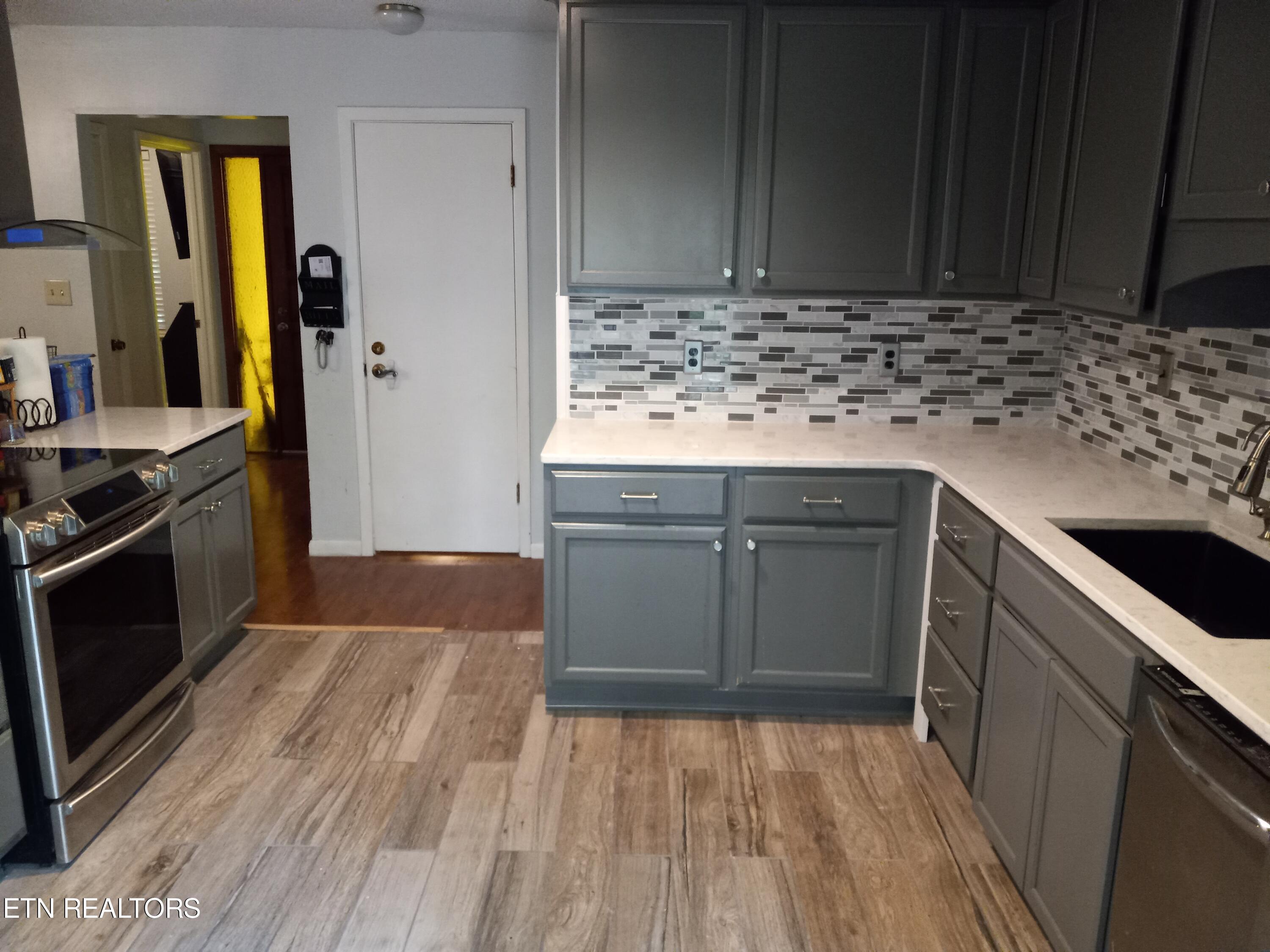 4604 NE Mockingbird Drive Knoxville TN 37918