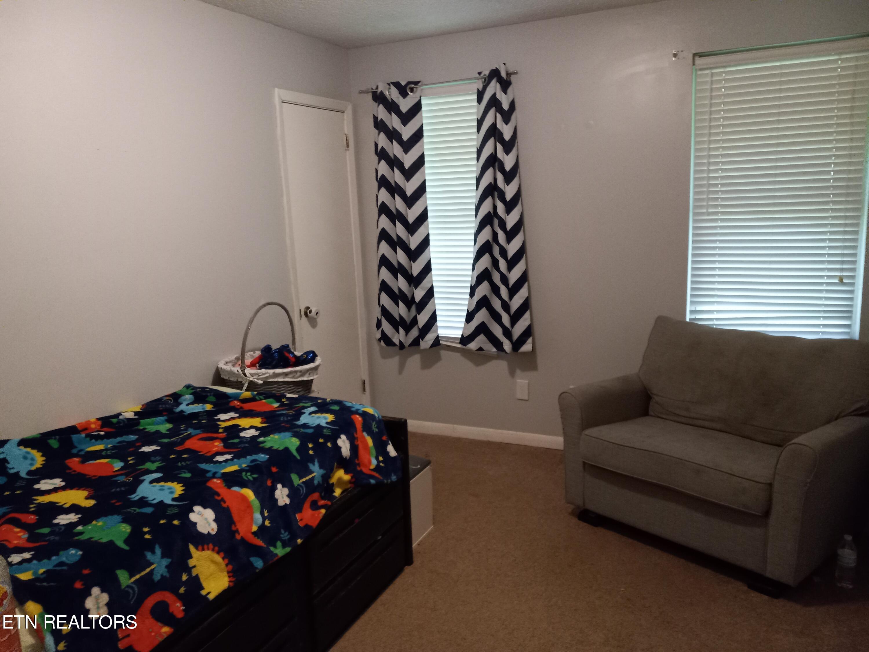 4604 NE Mockingbird Drive Knoxville TN 37918