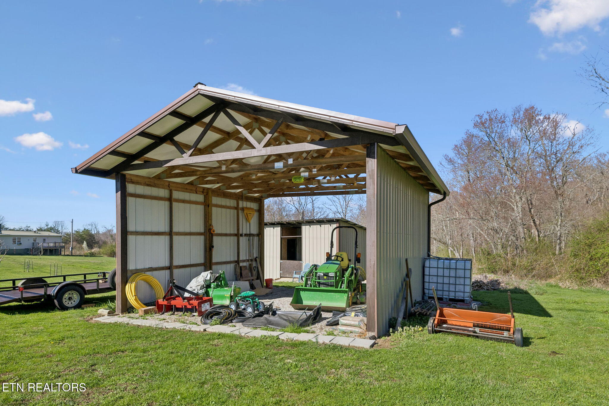 704 Pea Ridge Road Sunbright TN 37872