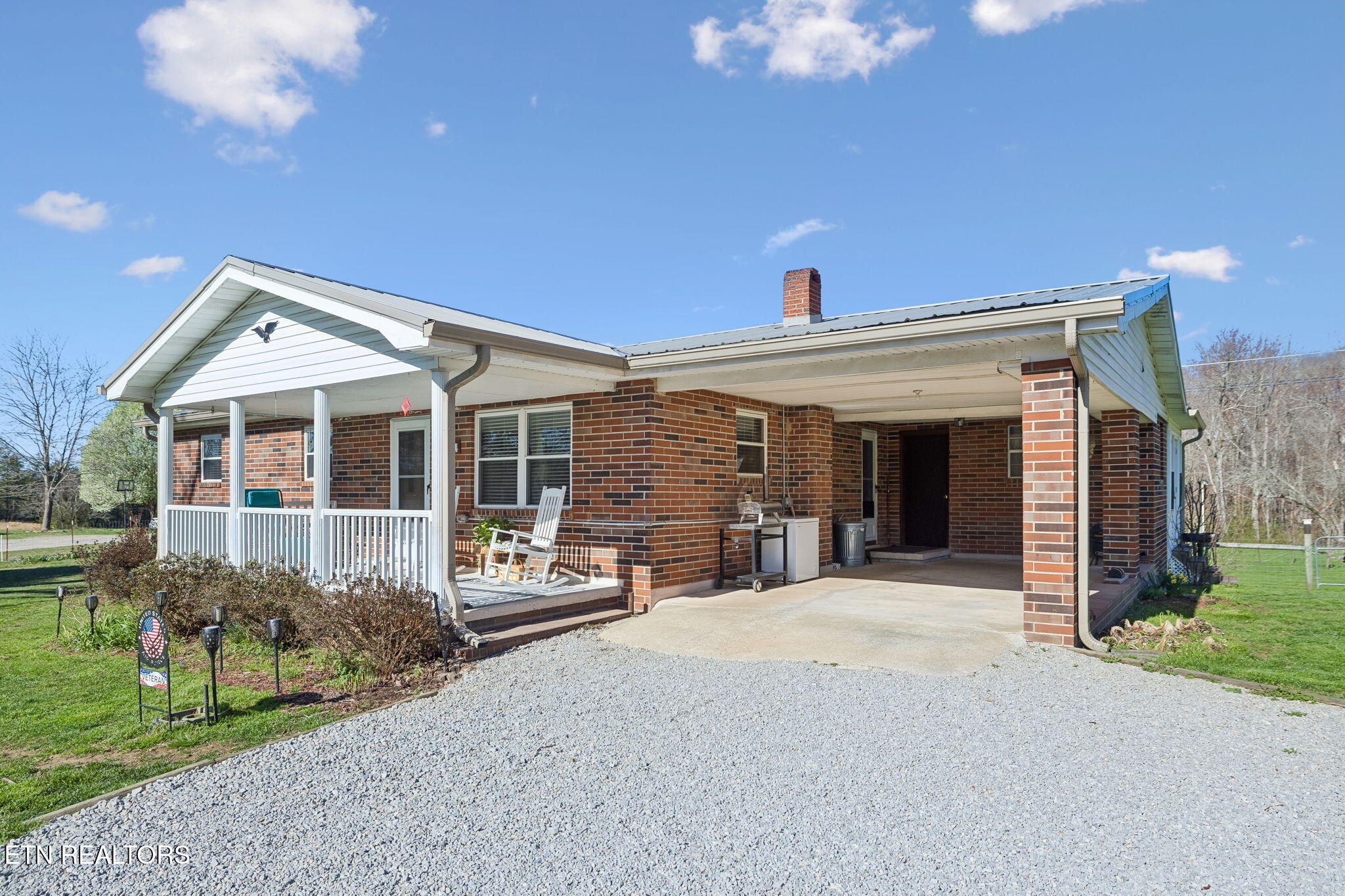 704 Pea Ridge Road Sunbright TN 37872