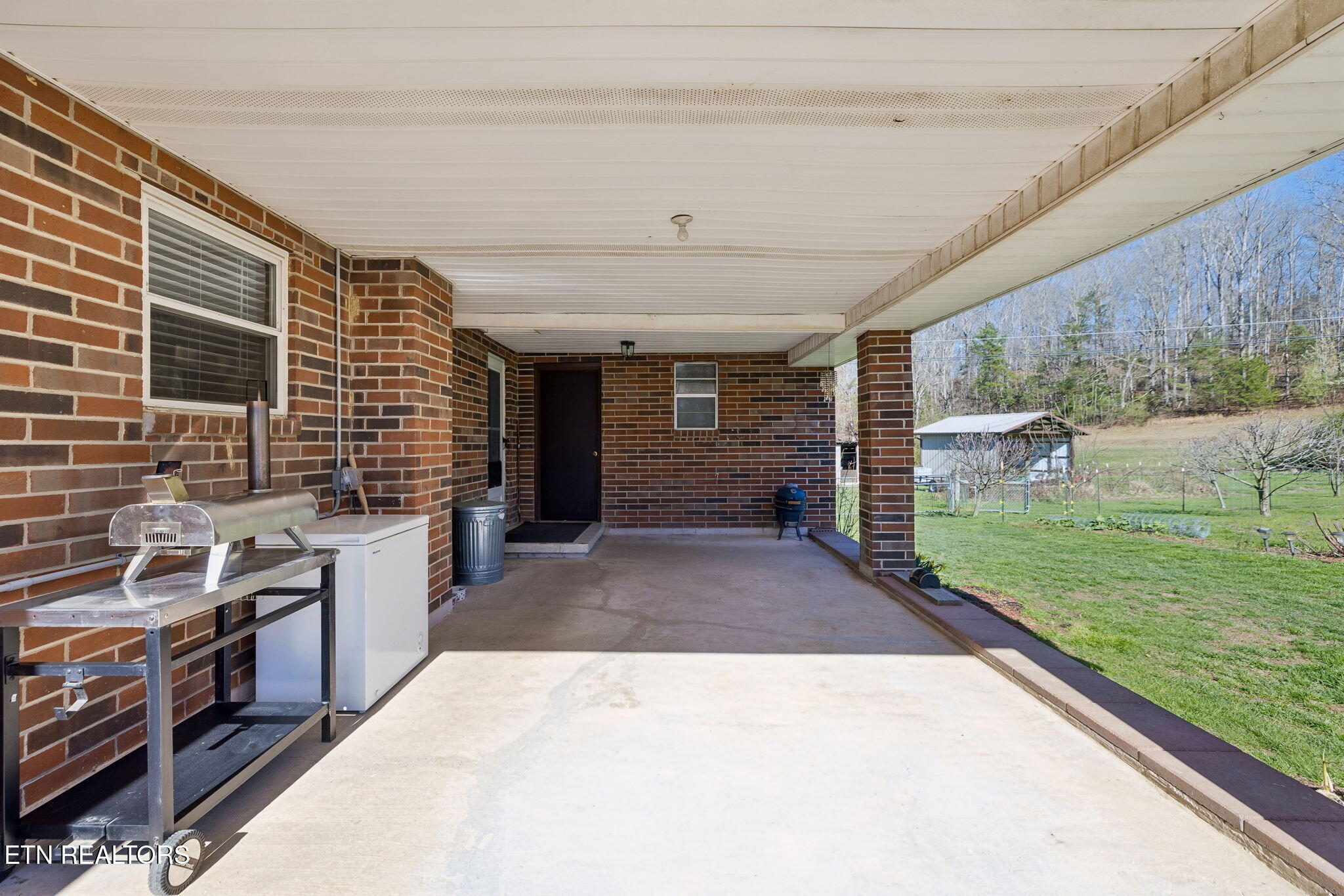 704 Pea Ridge Road Sunbright TN 37872