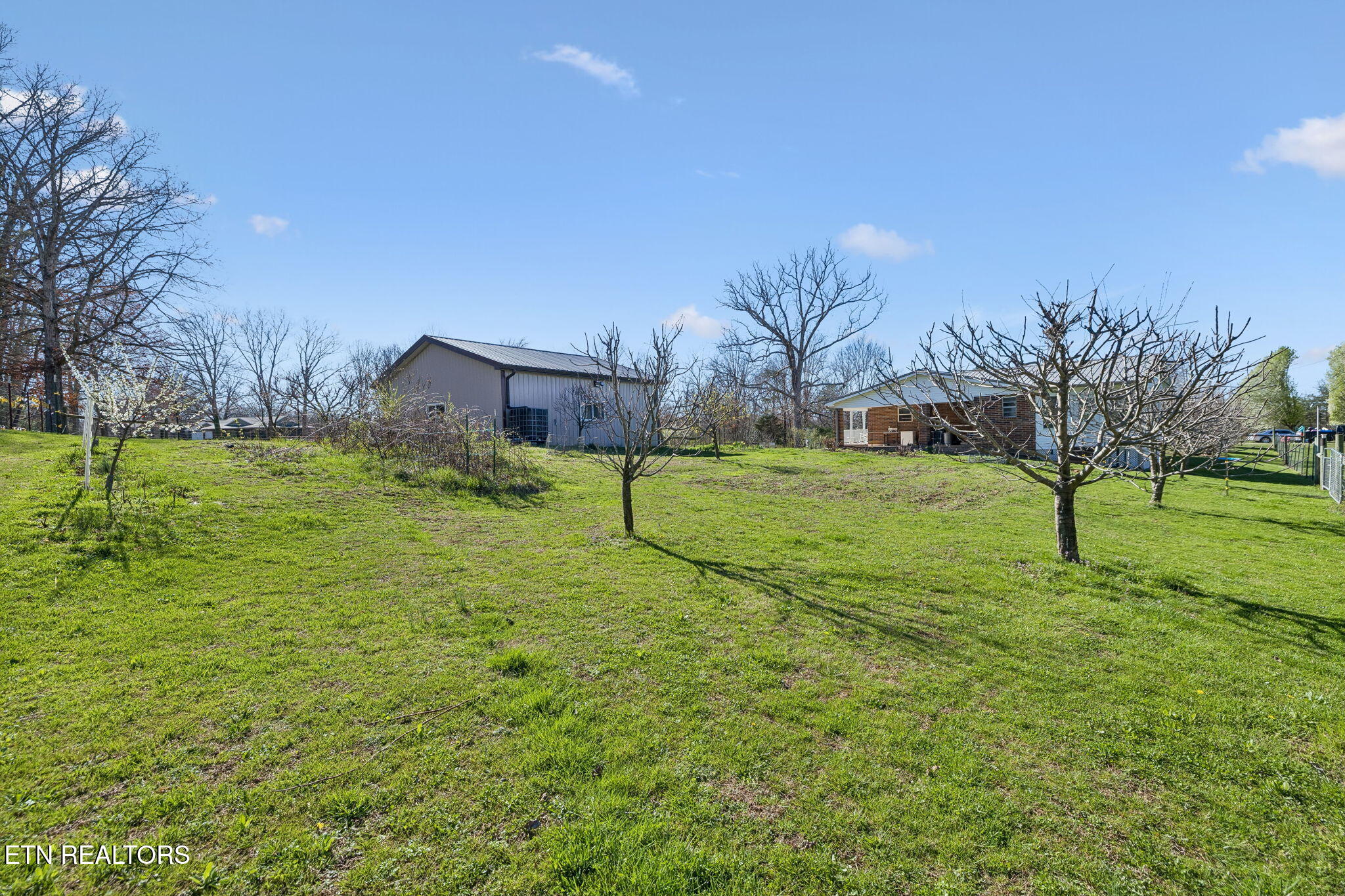 704 Pea Ridge Road Sunbright TN 37872