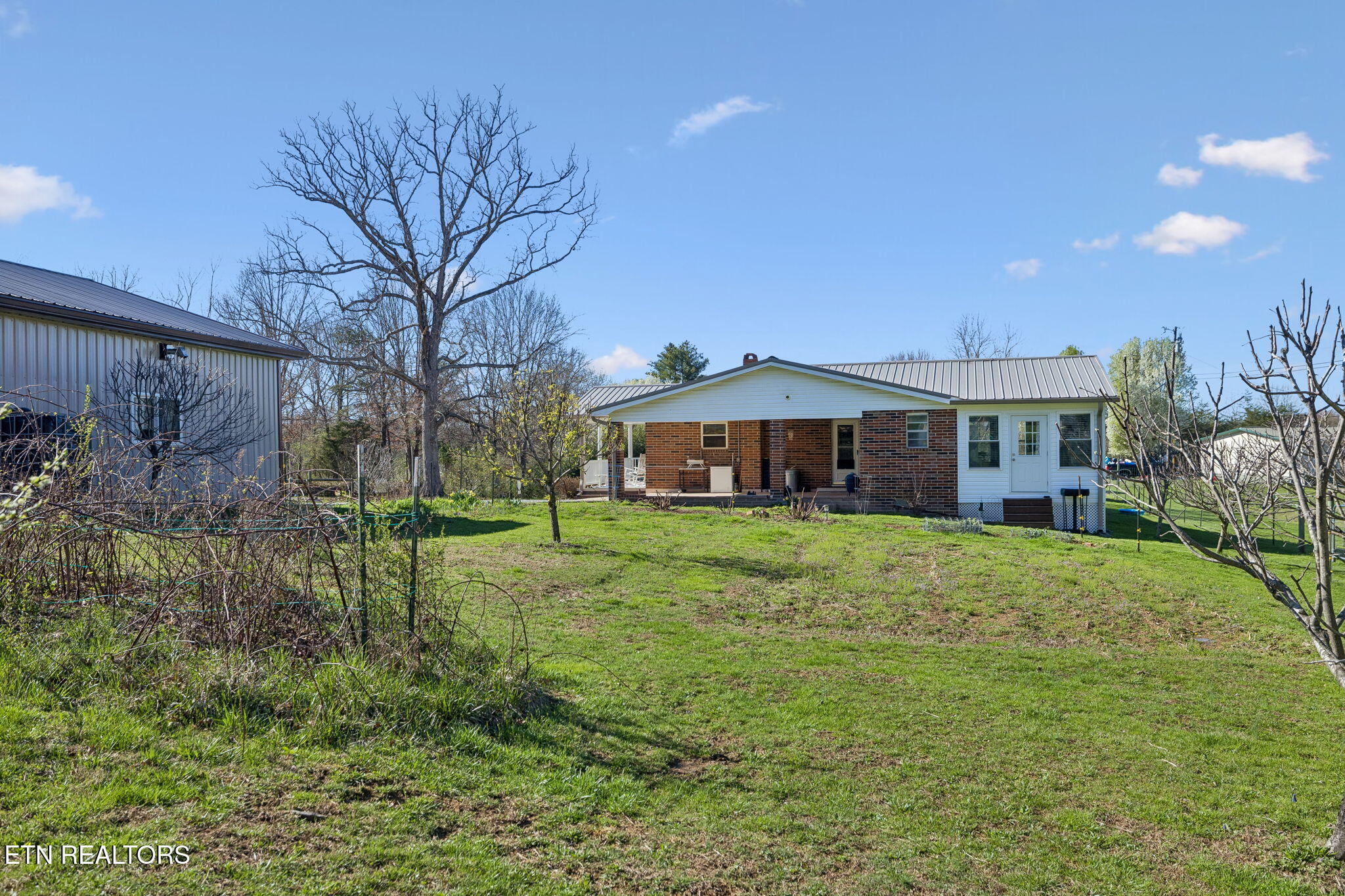 704 Pea Ridge Road Sunbright TN 37872