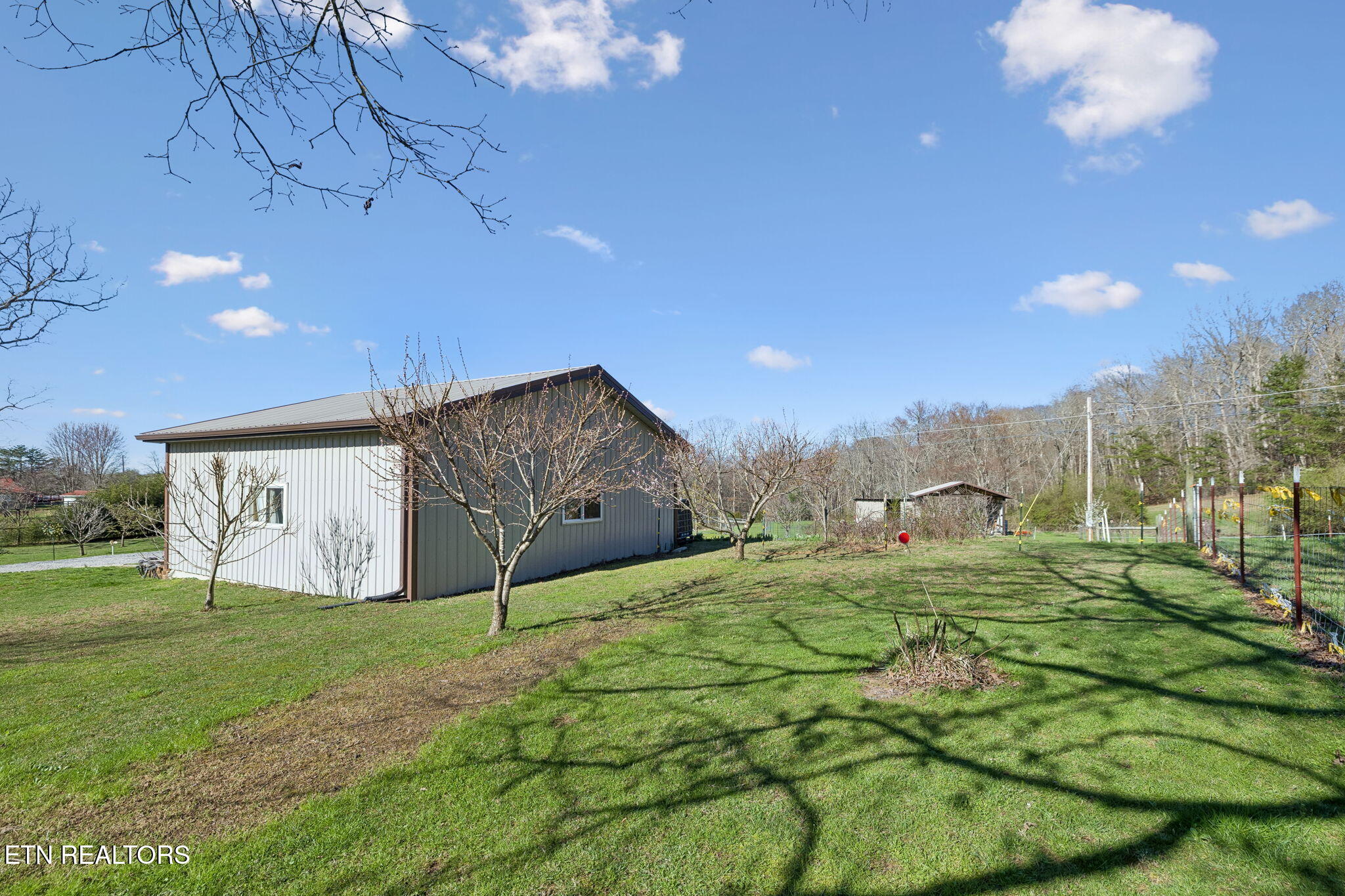 704 Pea Ridge Road Sunbright TN 37872