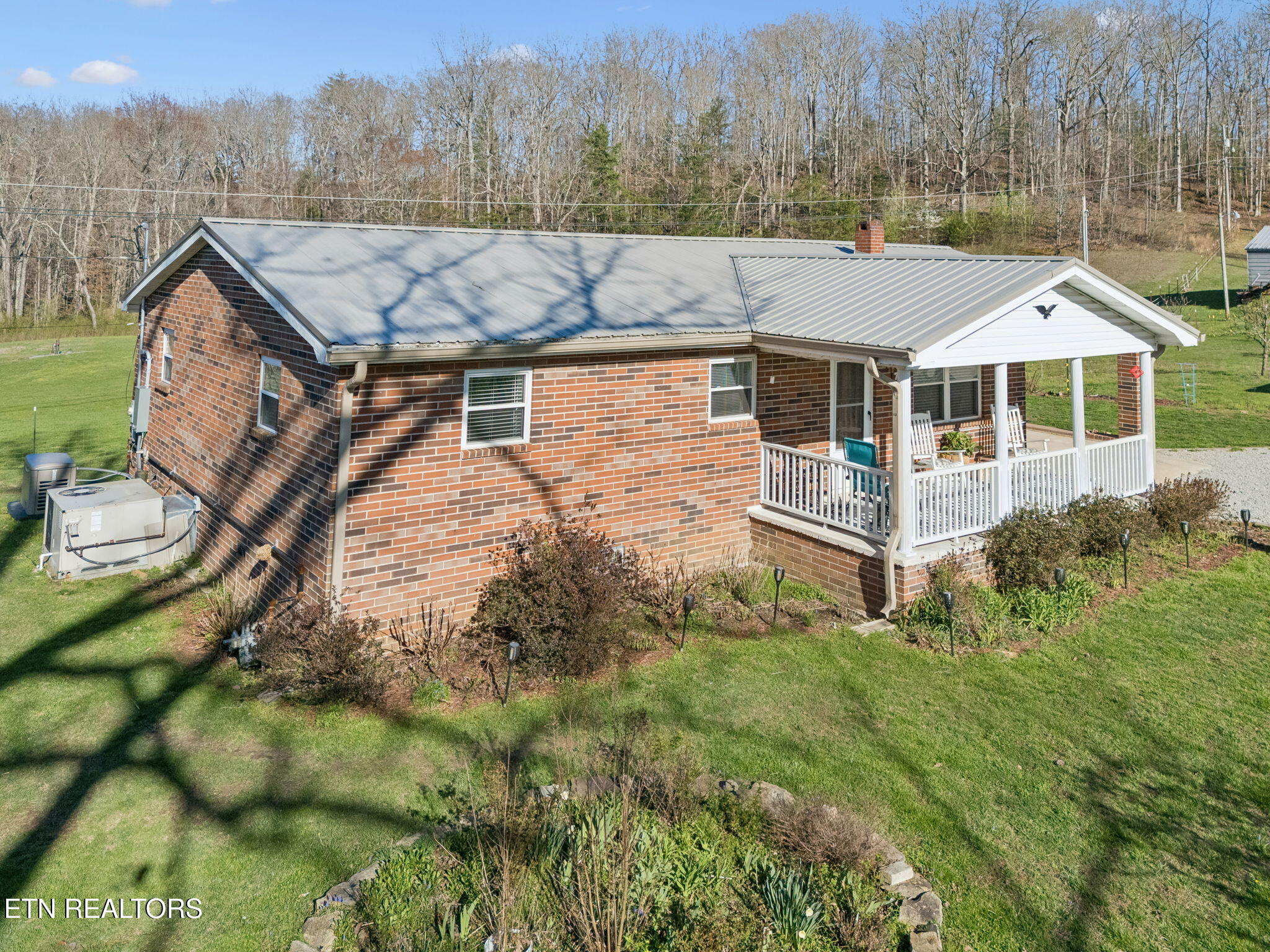 704 Pea Ridge Road Sunbright TN 37872