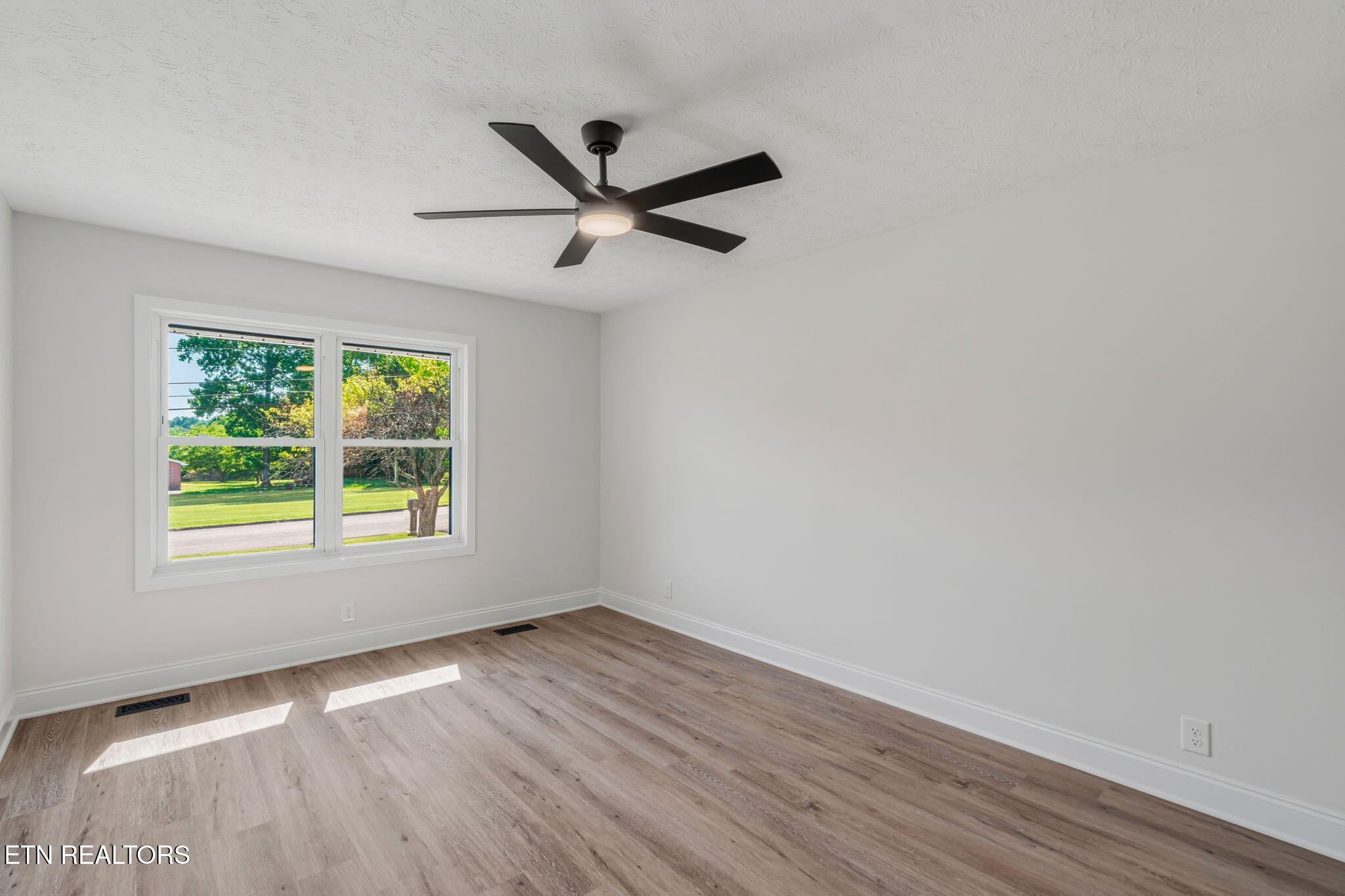 8236 Spruceland Road Powell TN 37849