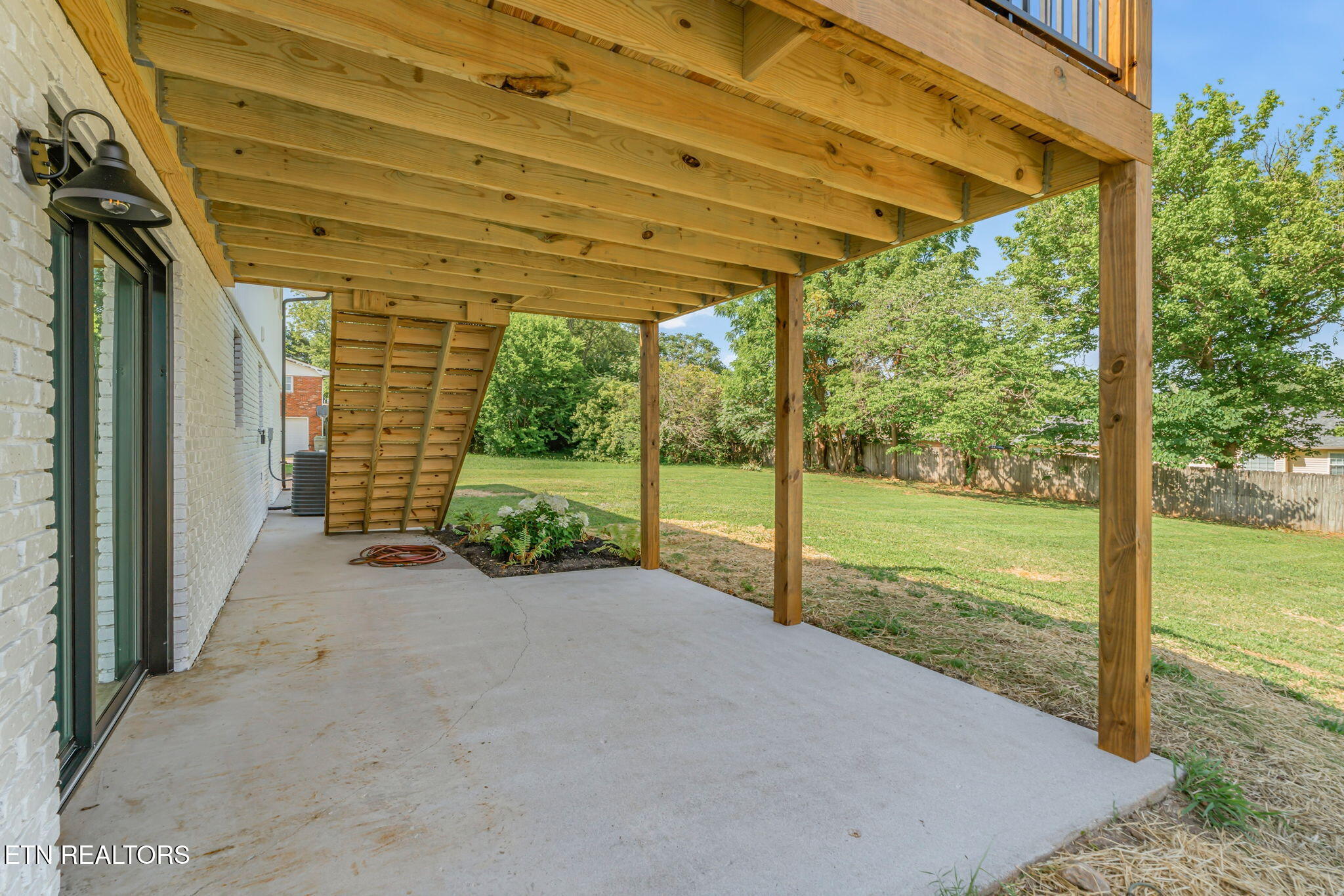 8236 Spruceland Road Powell TN 37849