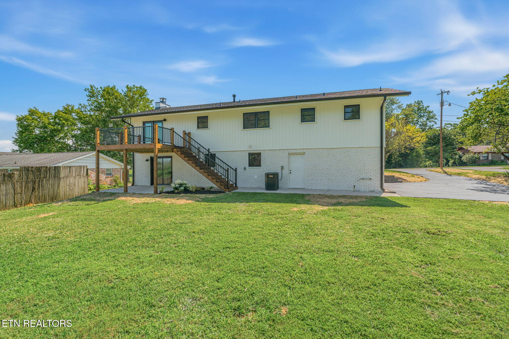 8236 Spruceland Road Powell TN 37849