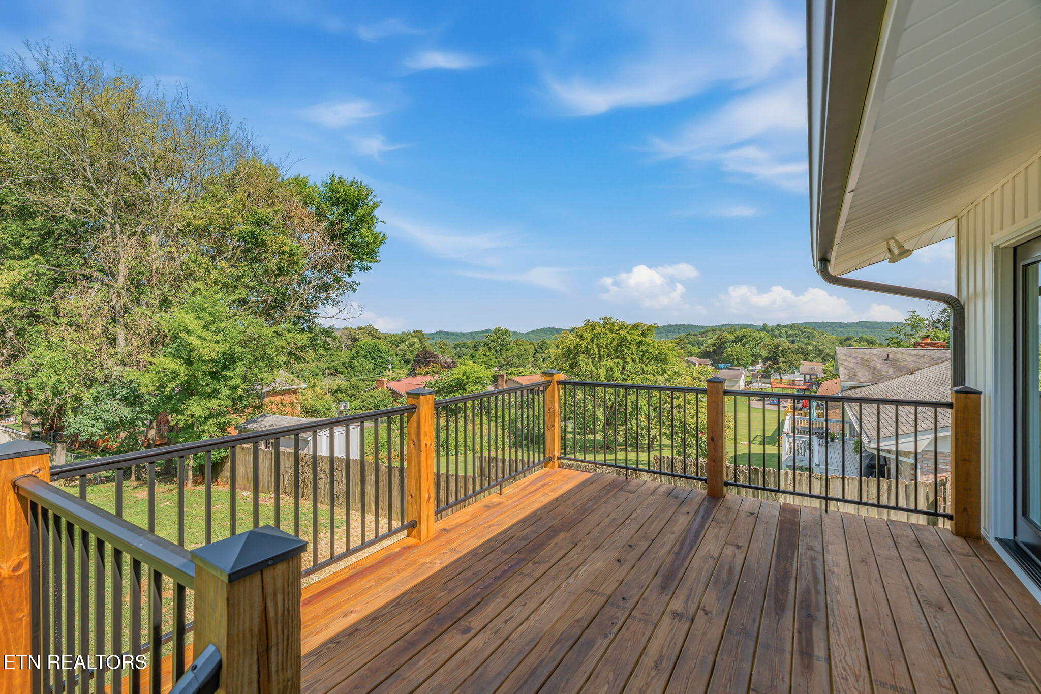 8236 Spruceland Road Powell TN 37849