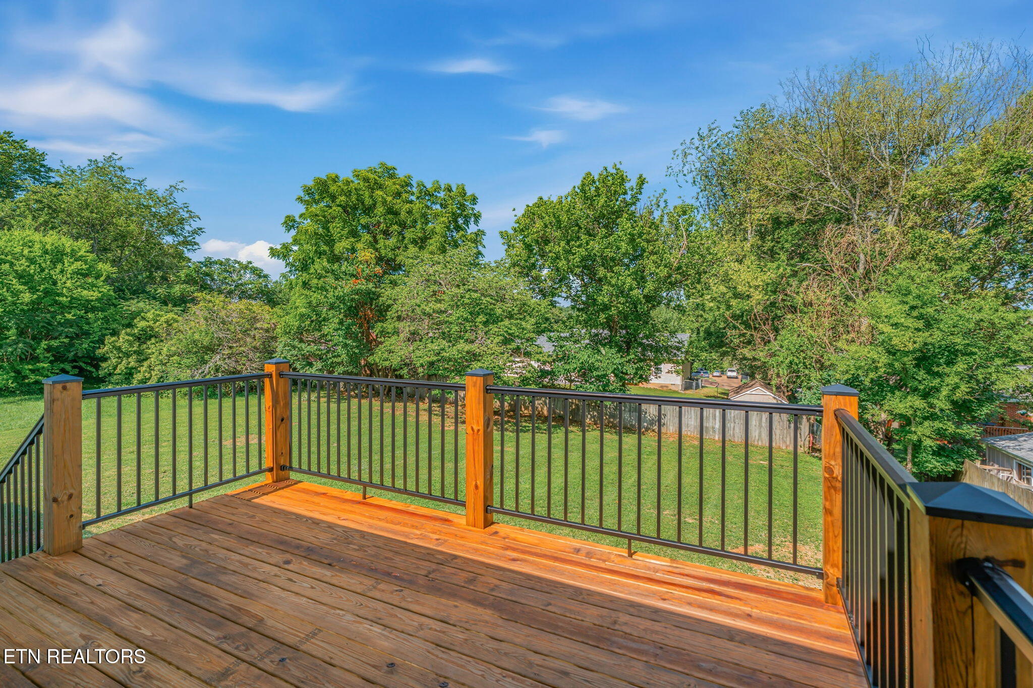 8236 Spruceland Road Powell TN 37849