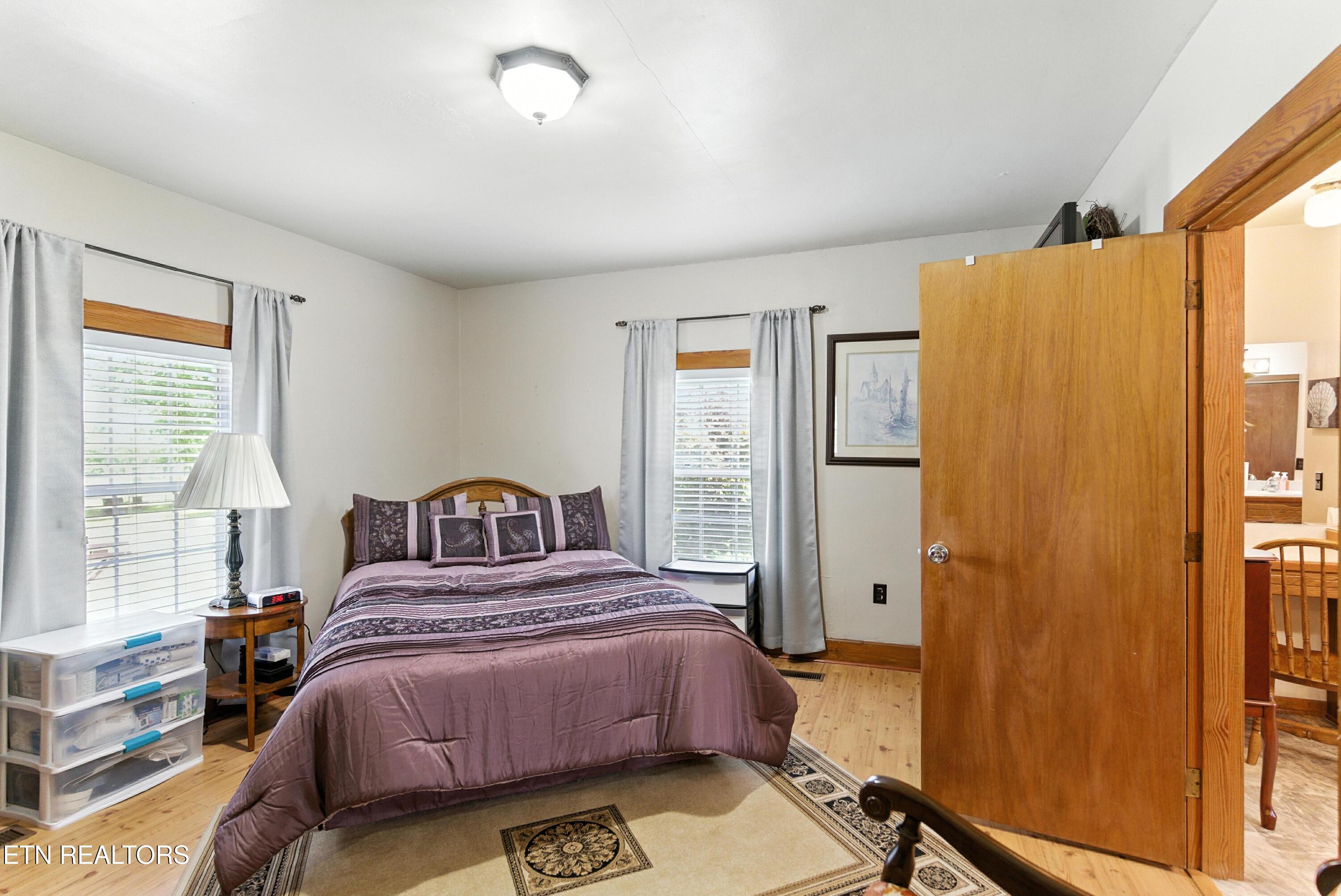125 Barnes Lane Strawberry Plains TN 37871