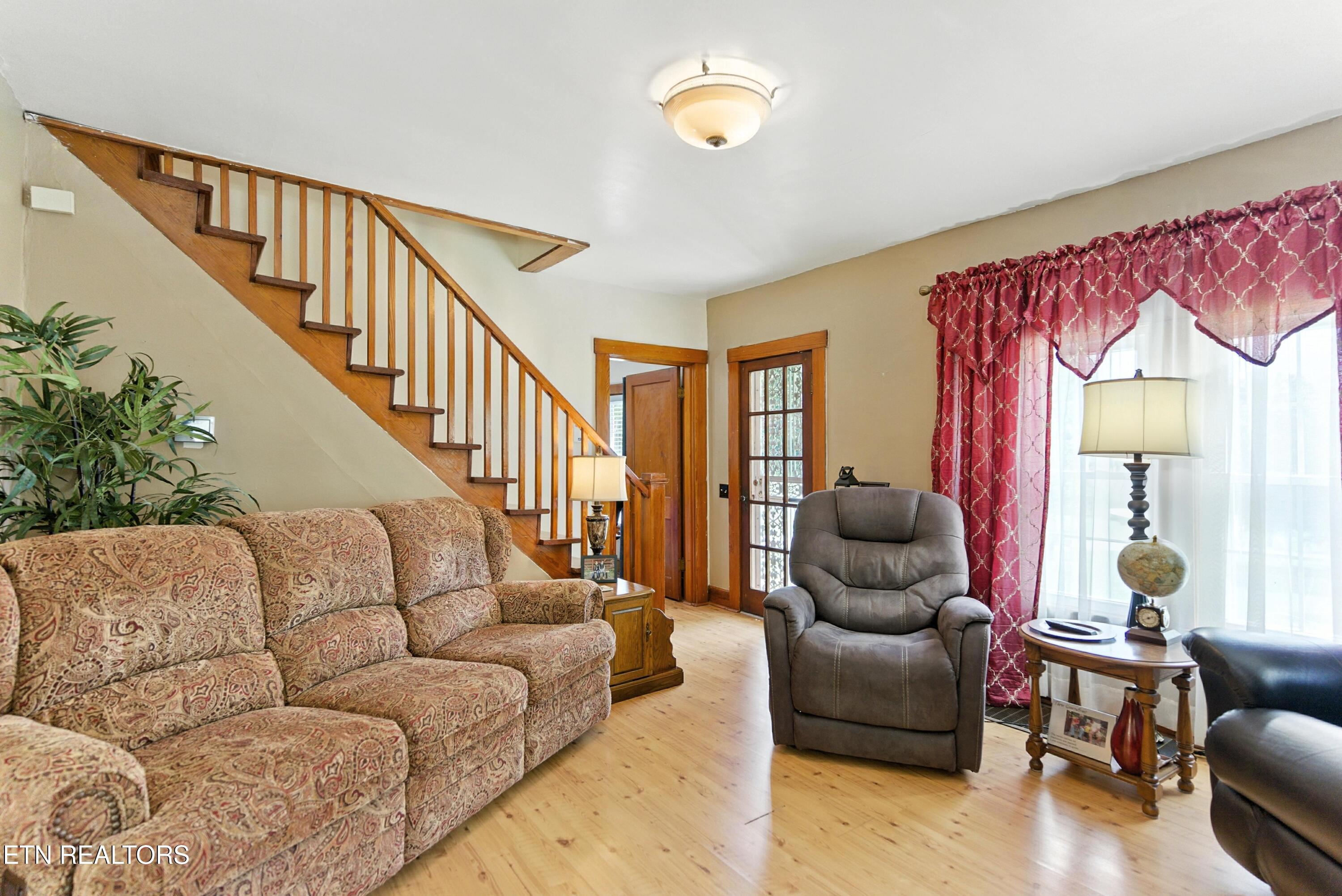 125 Barnes Lane Strawberry Plains TN 37871
