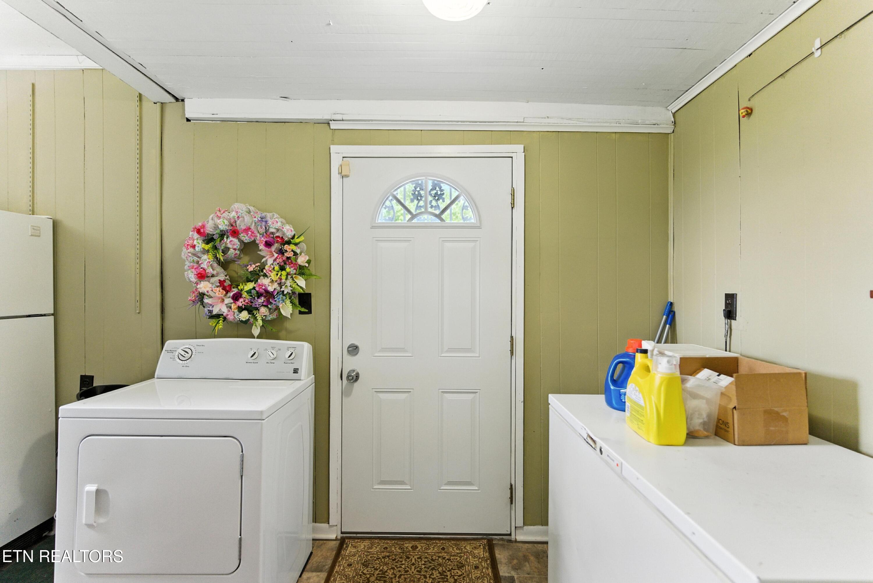 125 Barnes Lane Strawberry Plains TN 37871