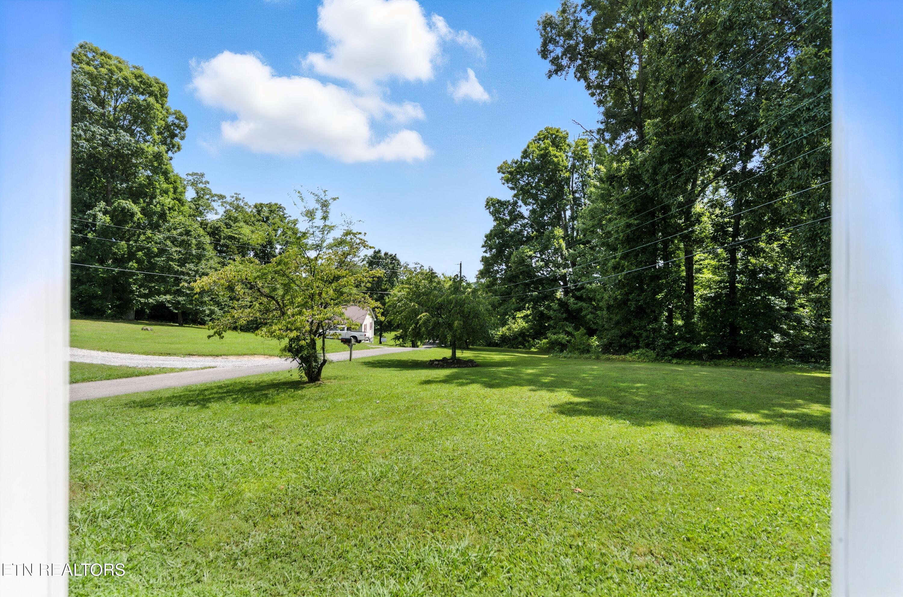 125 Barnes Lane Strawberry Plains TN 37871