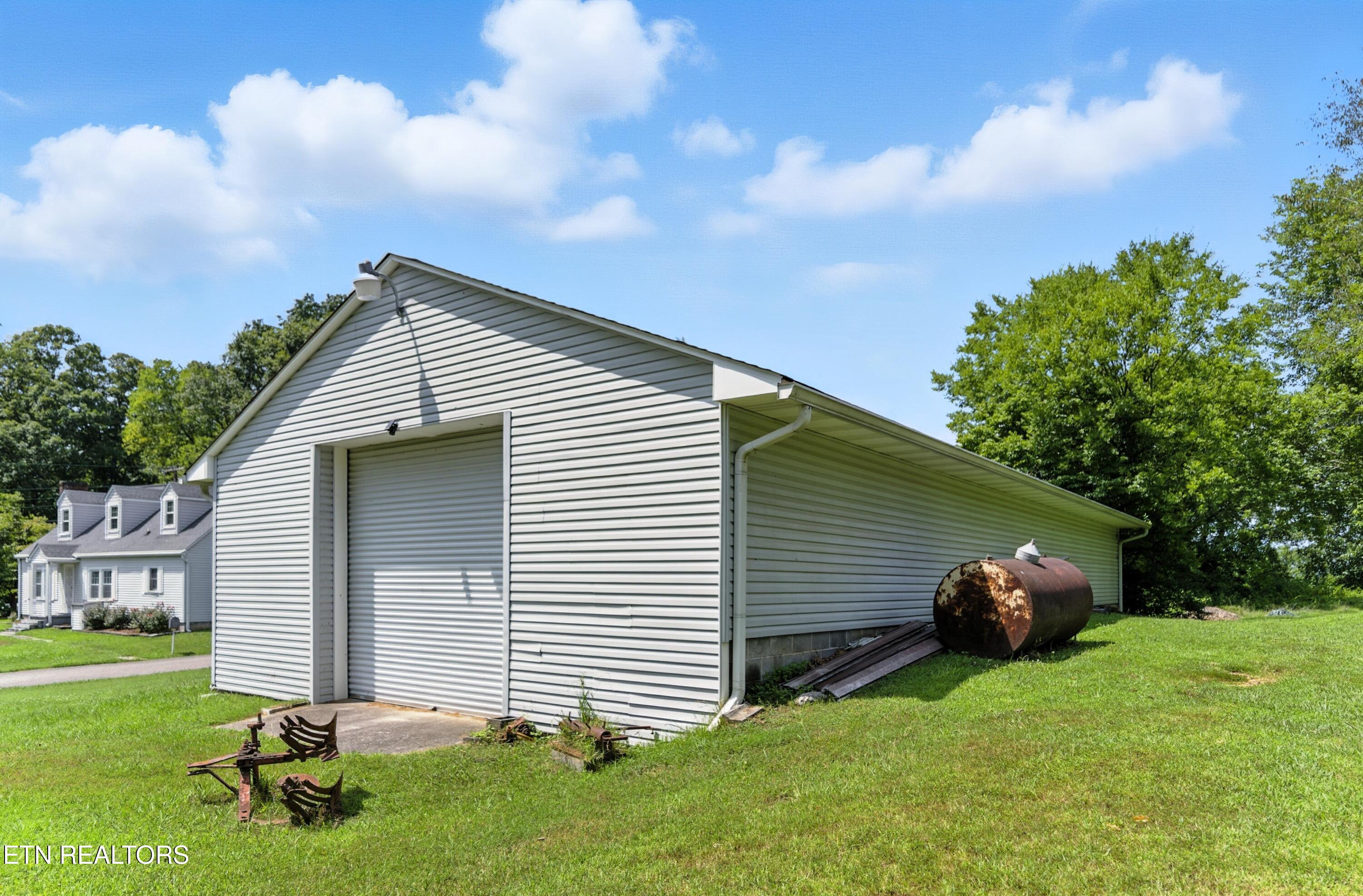 125 Barnes Lane Strawberry Plains TN 37871