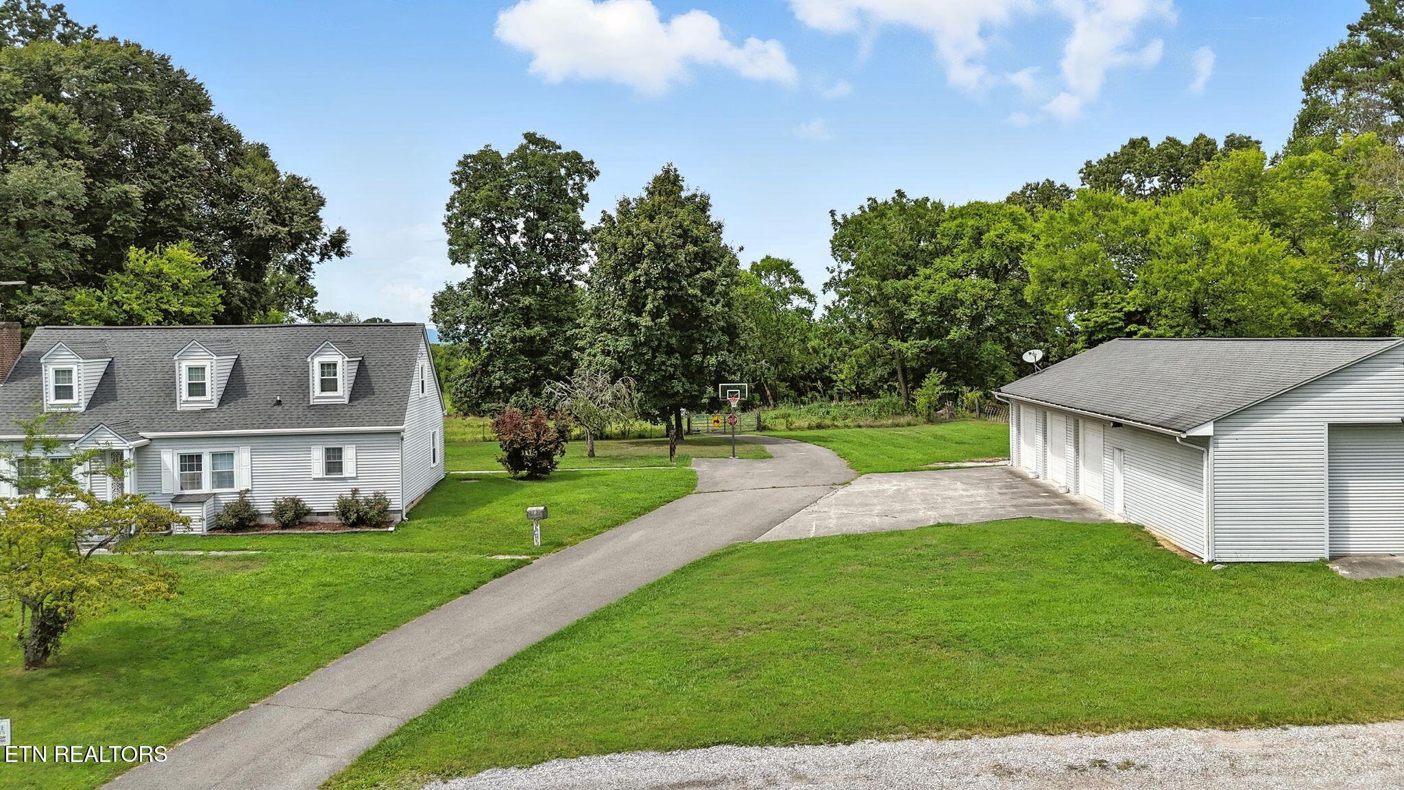 125 Barnes Lane Strawberry Plains TN 37871