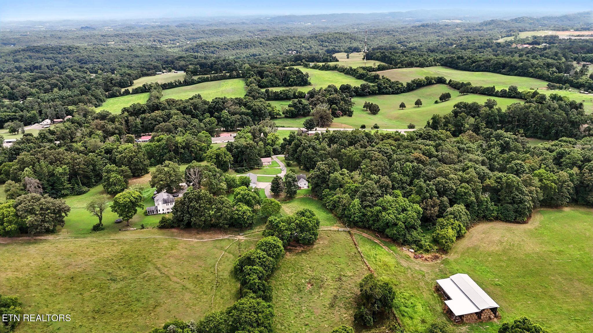 125 Barnes Lane Strawberry Plains TN 37871