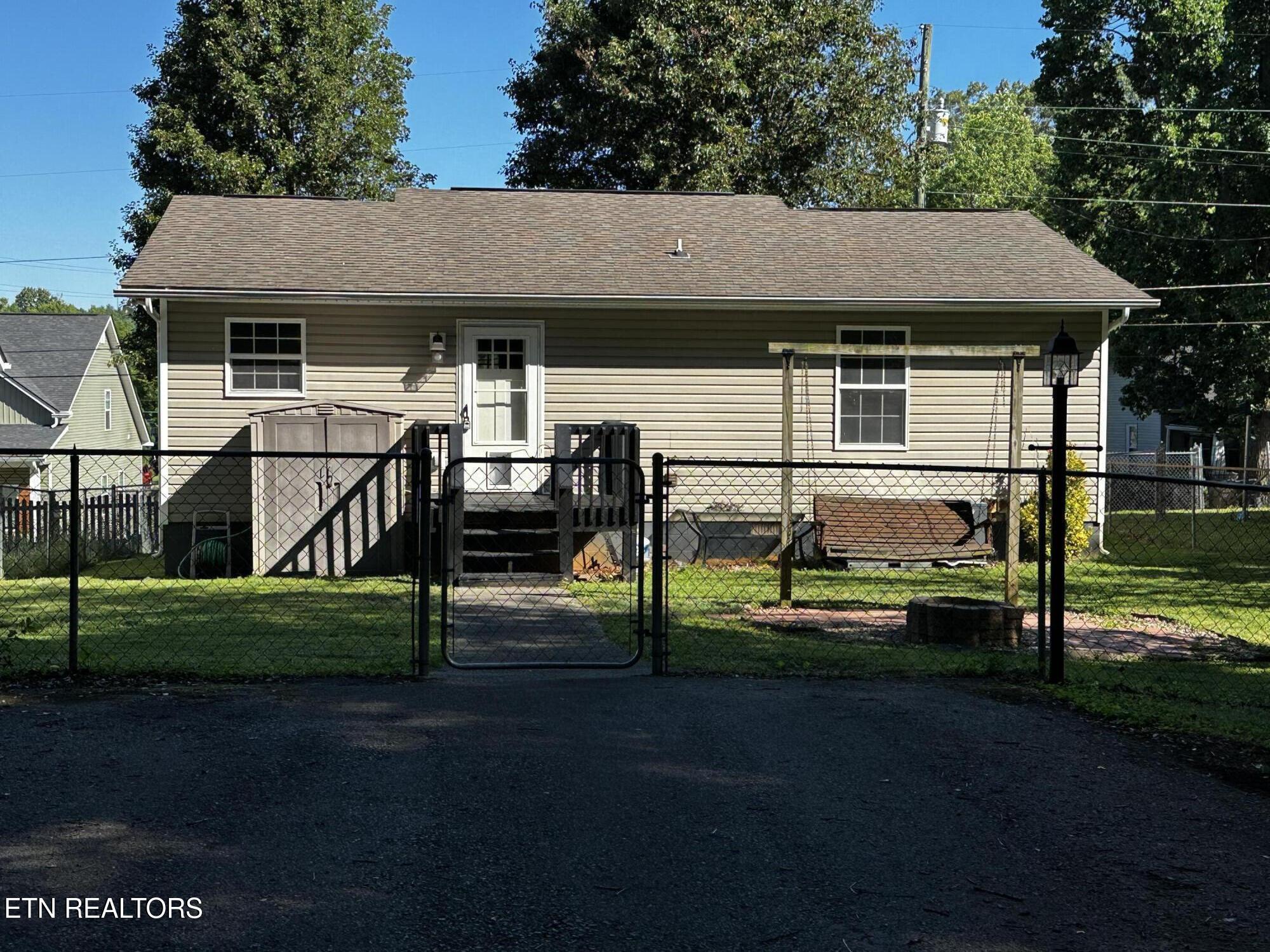 2006 Mccroskey Avenue Knoxville TN 37917