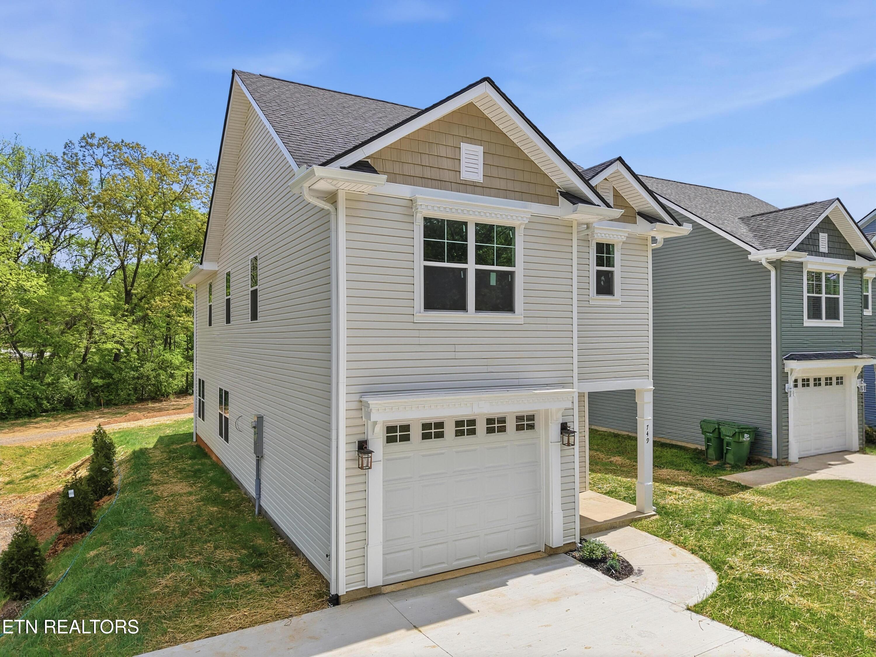 749 Maple Grove Street Maryville TN 37801