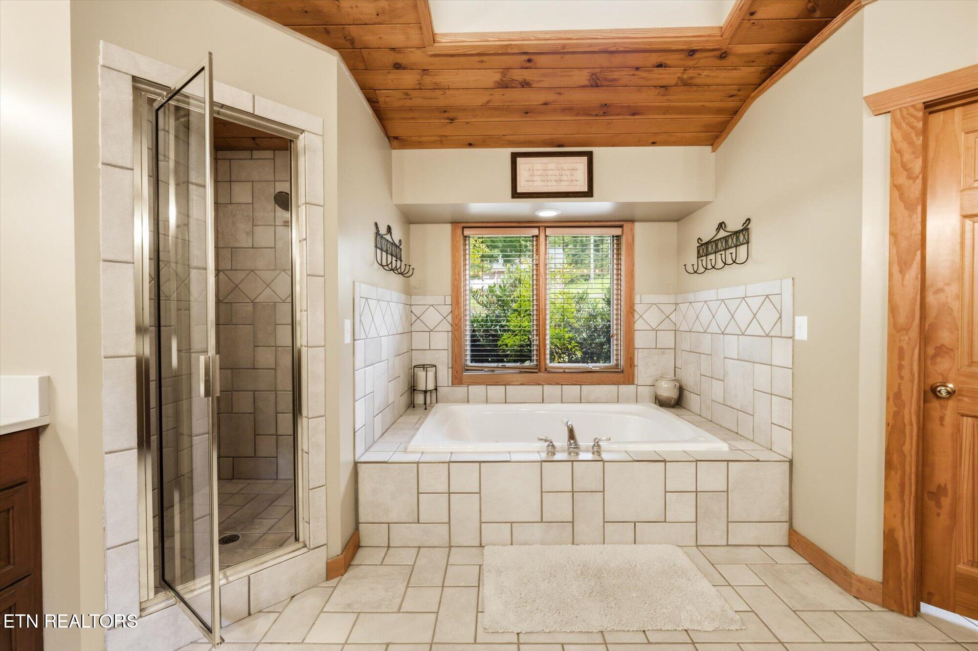 2114 Bridge View Drive Dandridge TN 37725