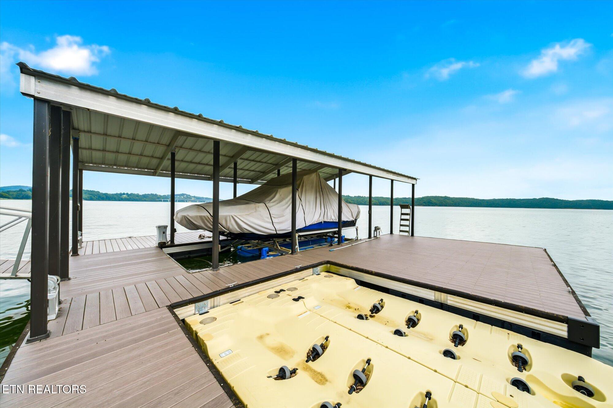 2114 Bridge View Drive Dandridge TN 37725