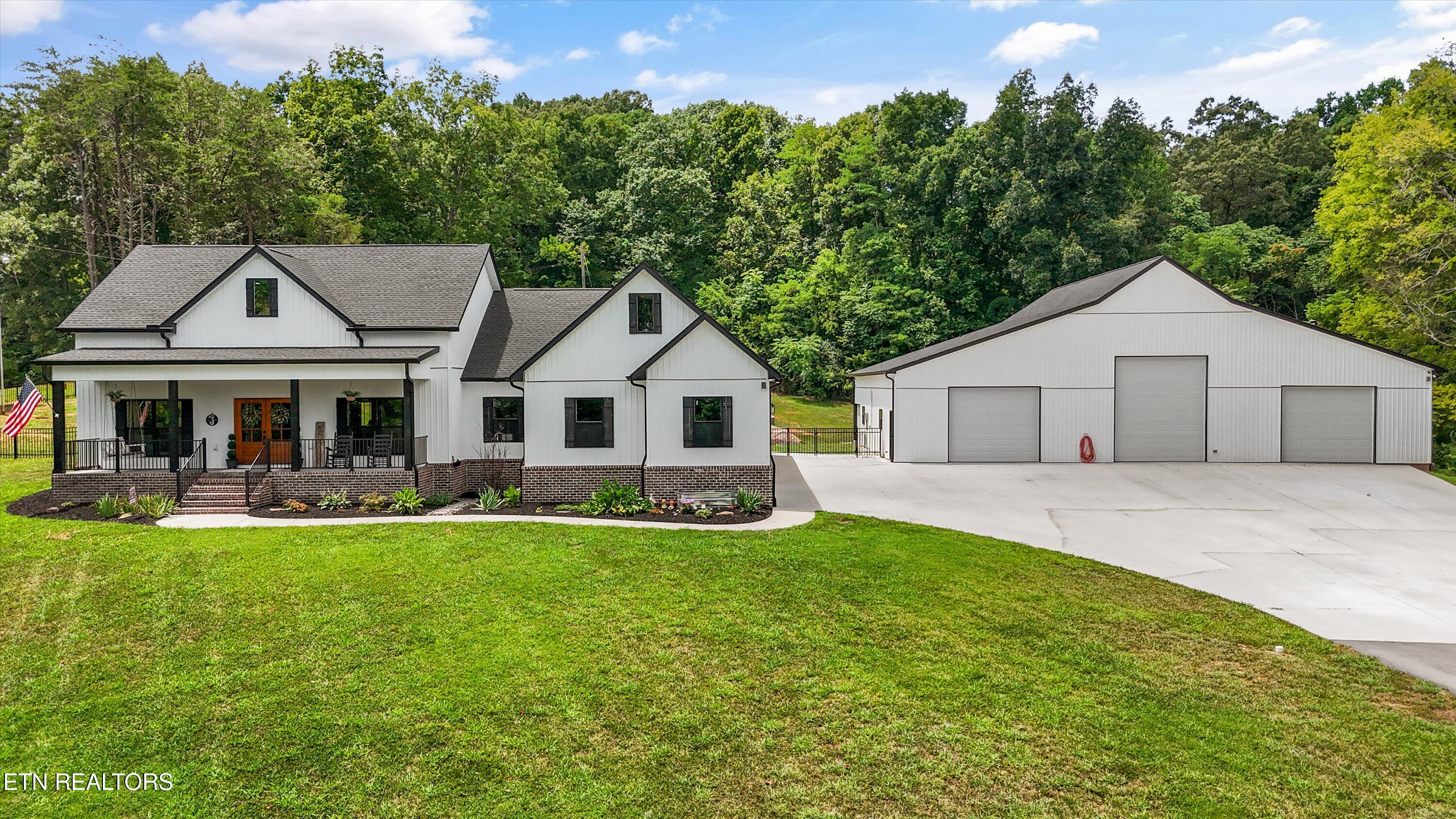 4368 Vinegar Valley Road Friendsville TN 37737