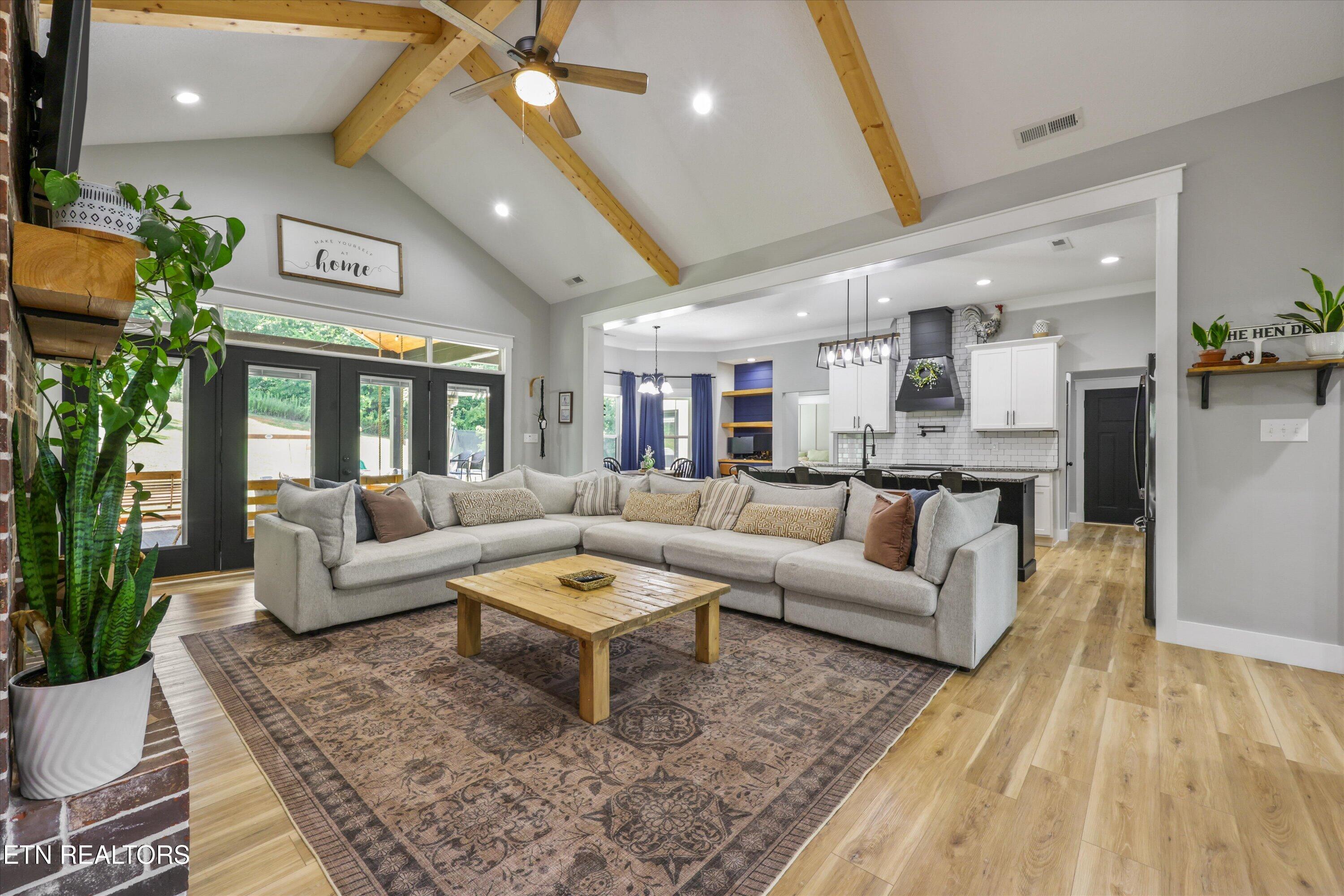 4368 Vinegar Valley Road Friendsville TN 37737
