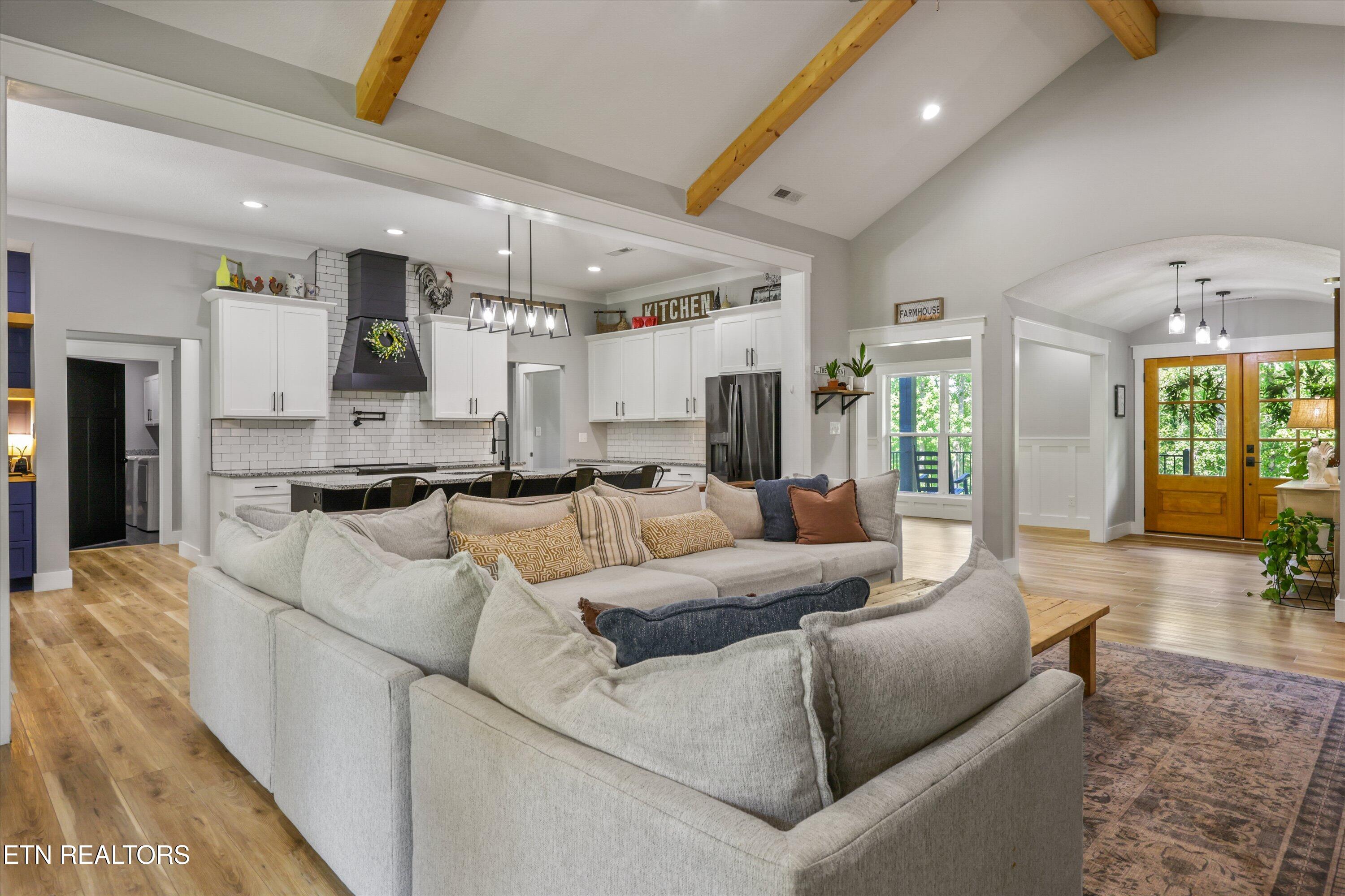 4368 Vinegar Valley Road Friendsville TN 37737