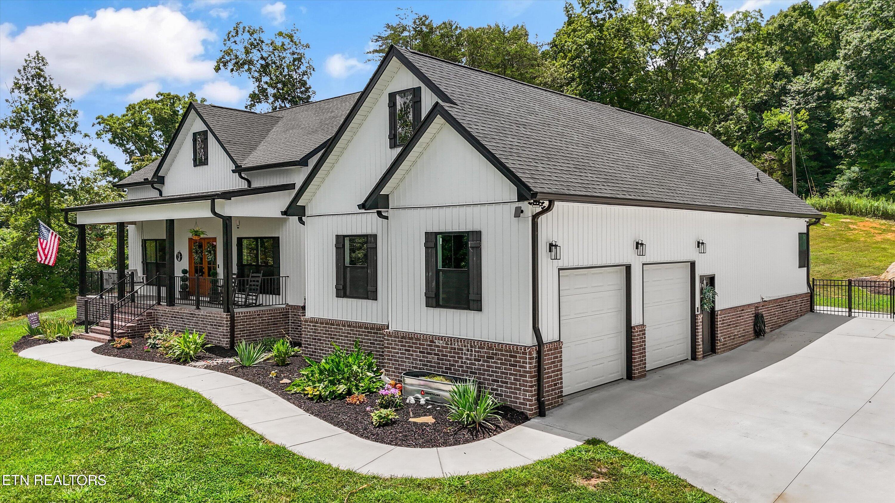 4368 Vinegar Valley Road Friendsville TN 37737