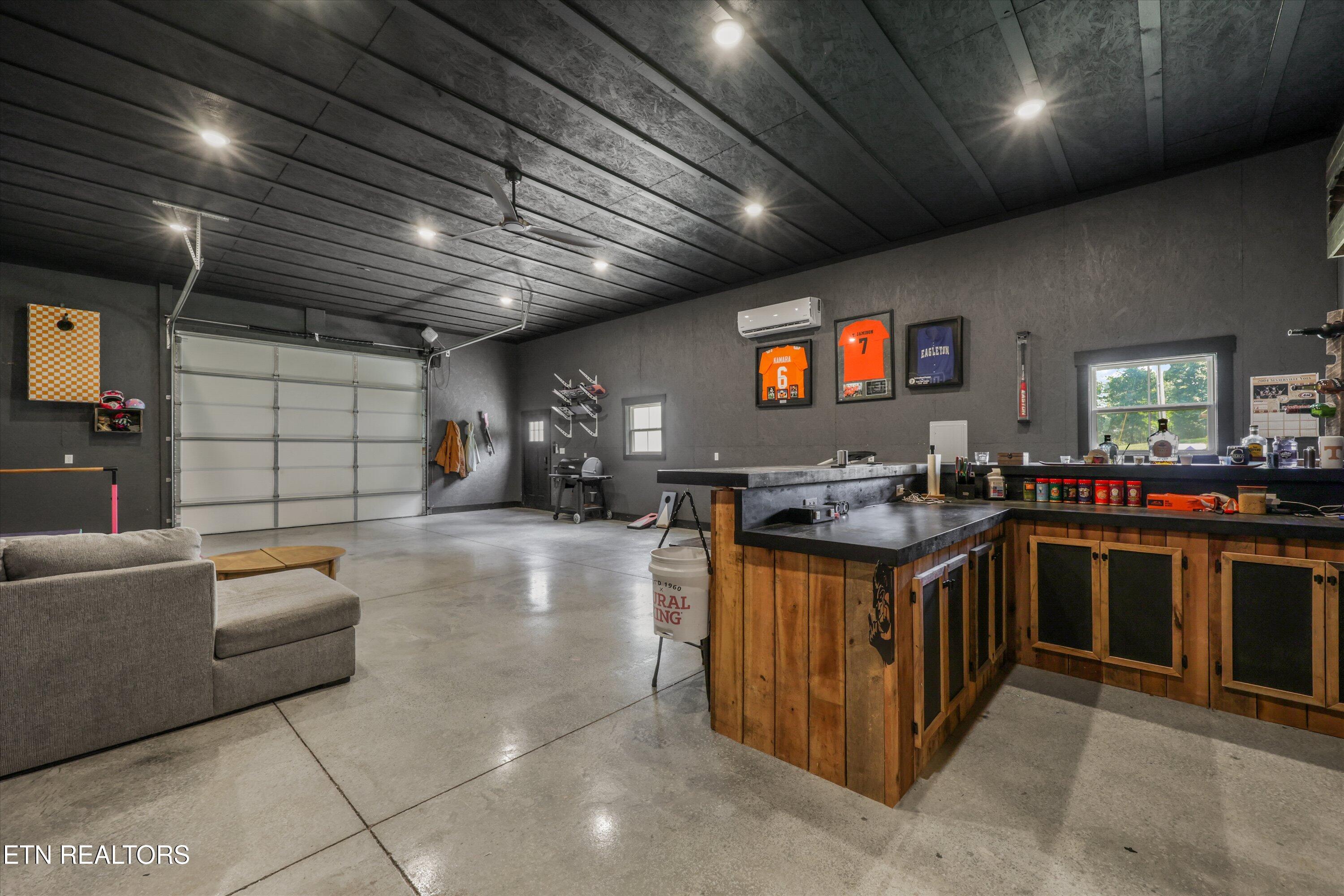 4368 Vinegar Valley Road Friendsville TN 37737