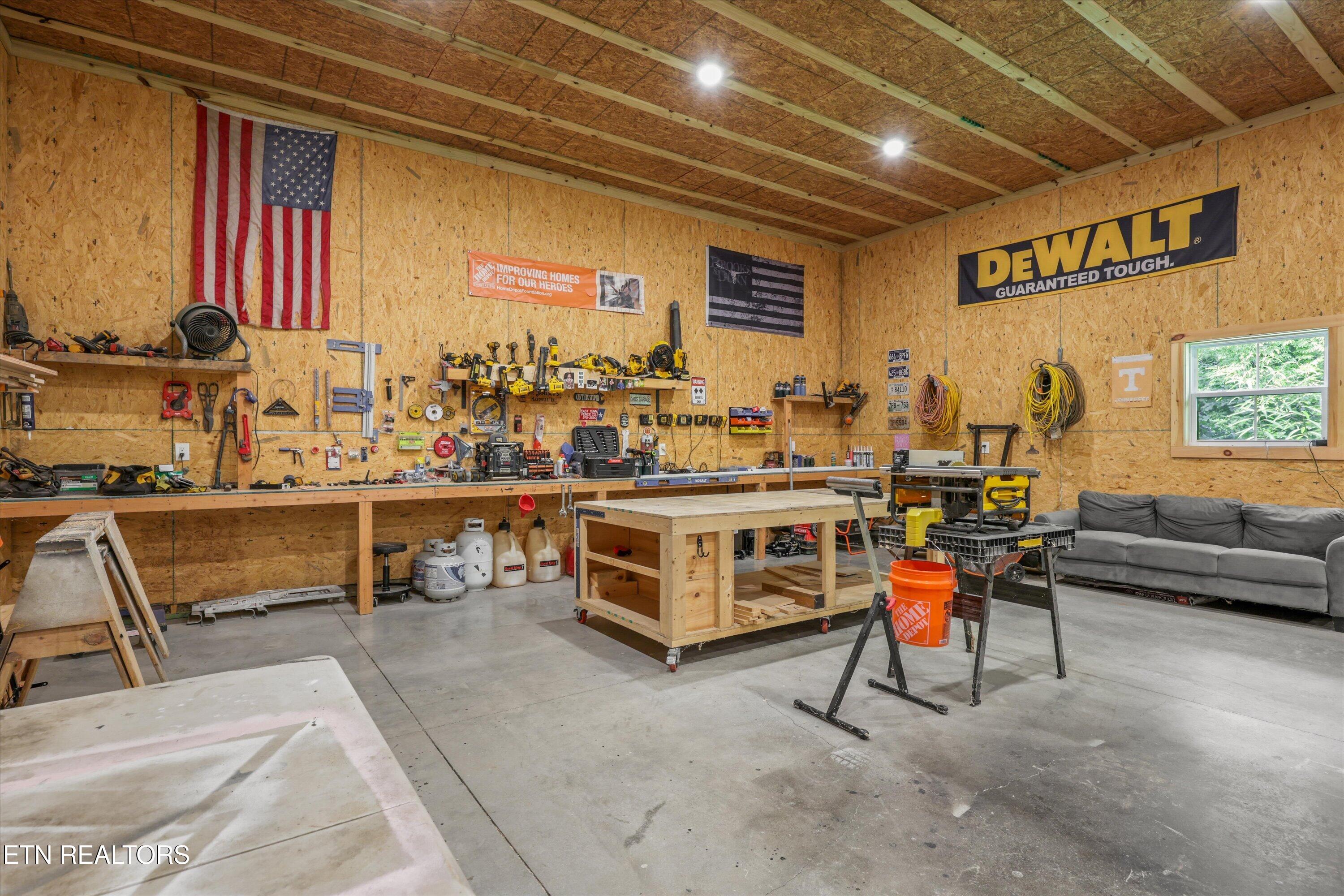 4368 Vinegar Valley Road Friendsville TN 37737