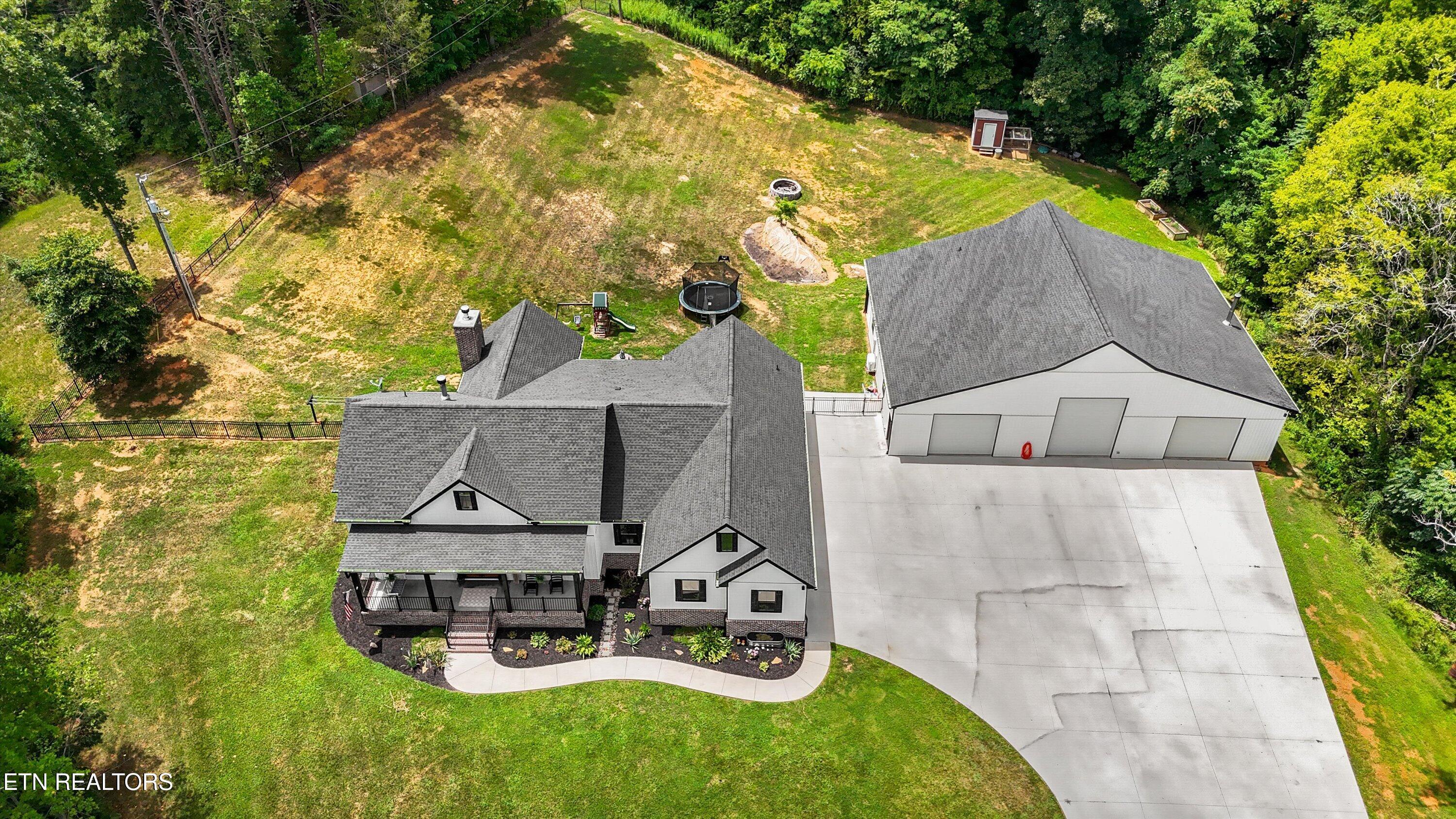 4368 Vinegar Valley Road Friendsville TN 37737
