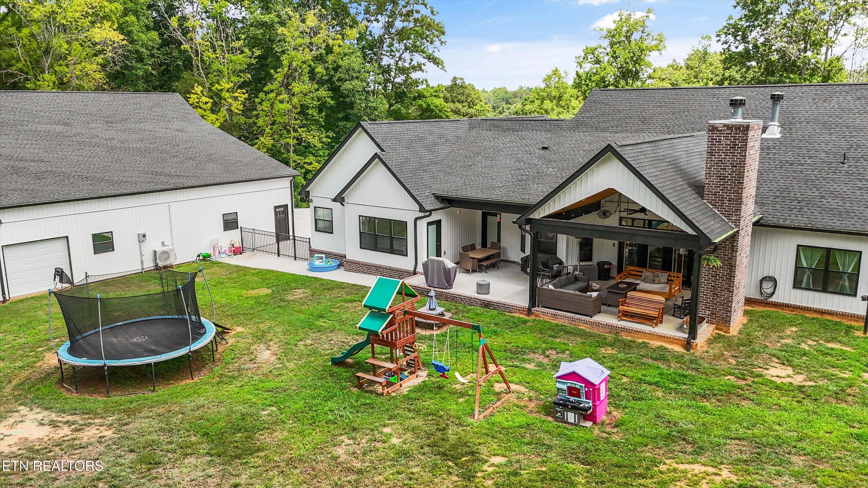 4368 Vinegar Valley Road Friendsville TN 37737