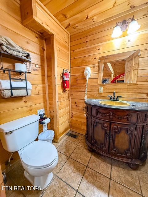 1044 Black Bear Cub Way Sevierville TN 37862