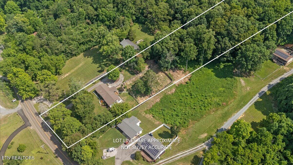 8528 Heiskell Road Powell TN 37849