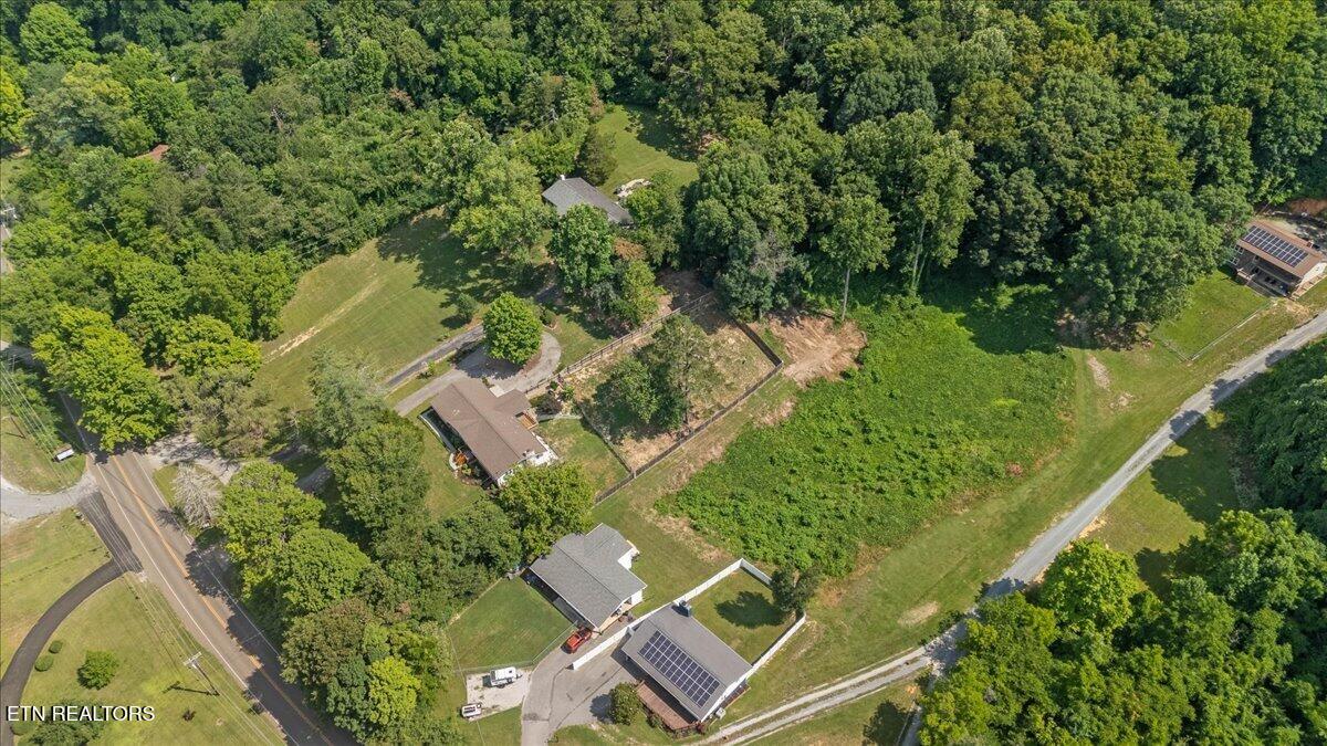 8528 Heiskell Road Powell TN 37849