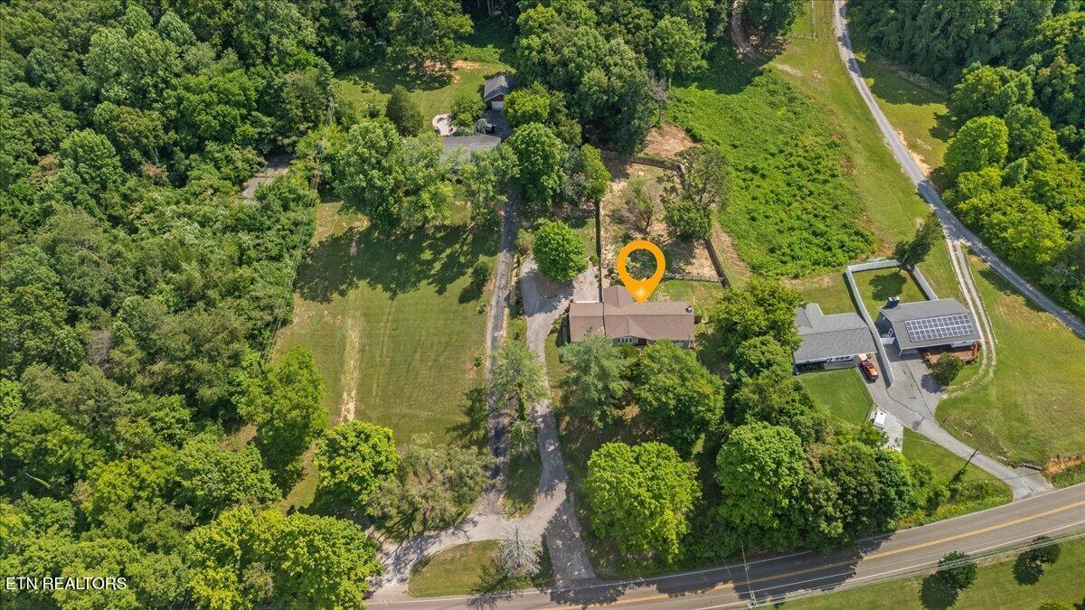 8528 Heiskell Road Powell TN 37849