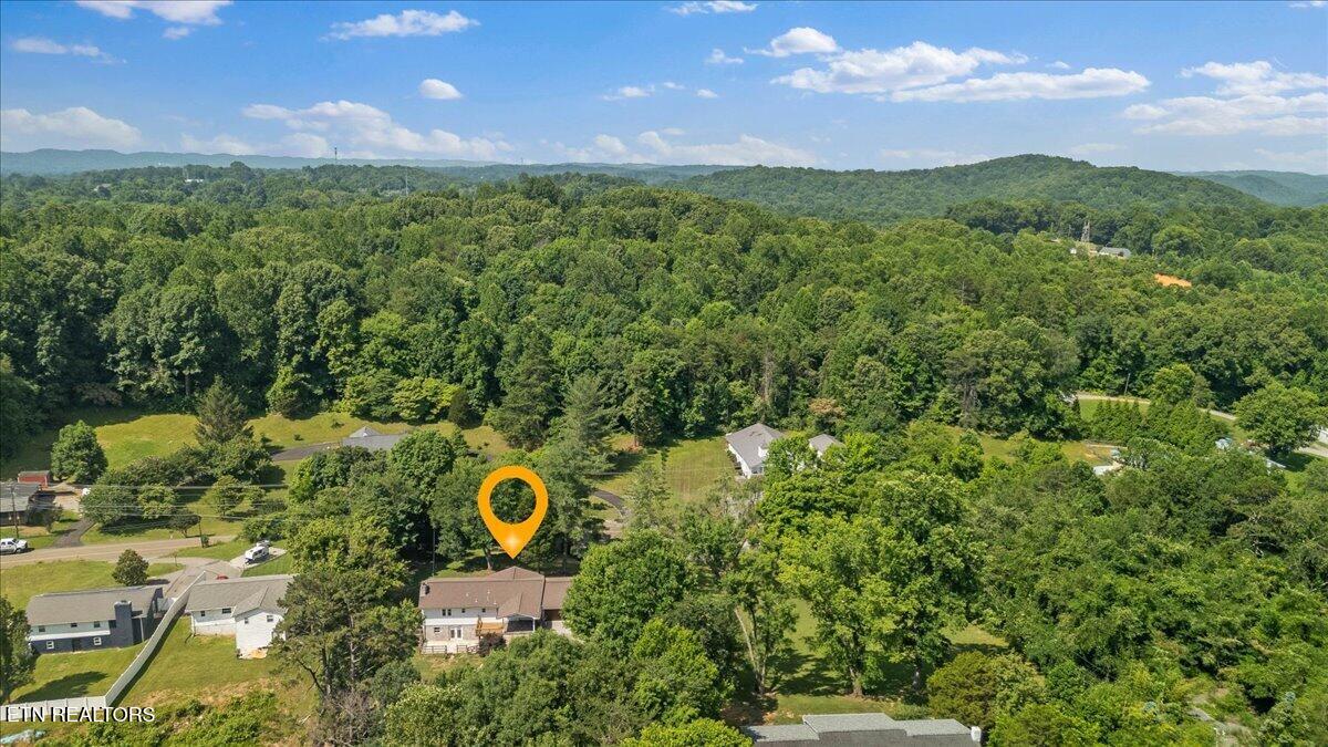 8528 Heiskell Road Powell TN 37849