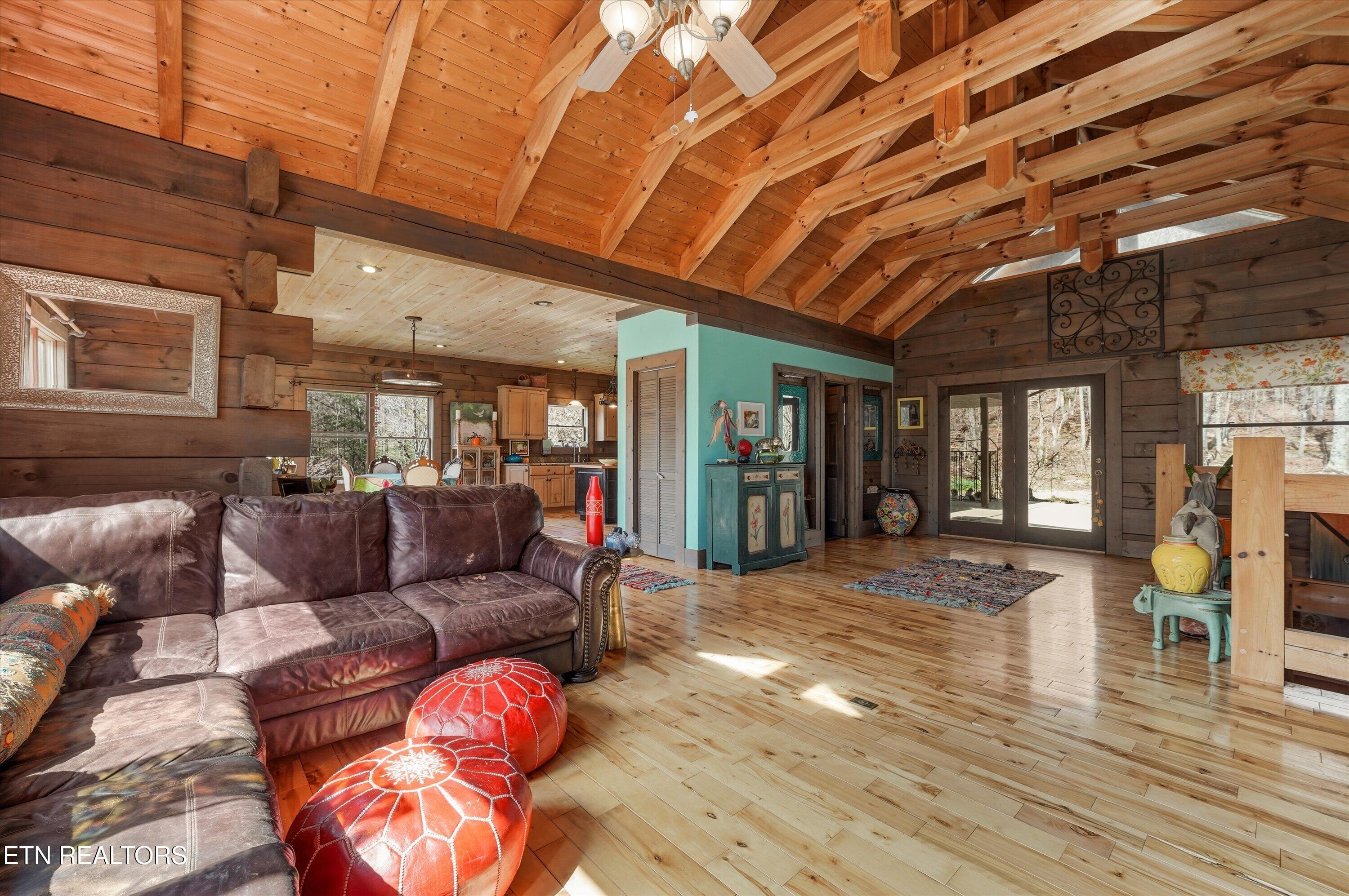 575 Ironsburg Road Tellico Plains TN 37385