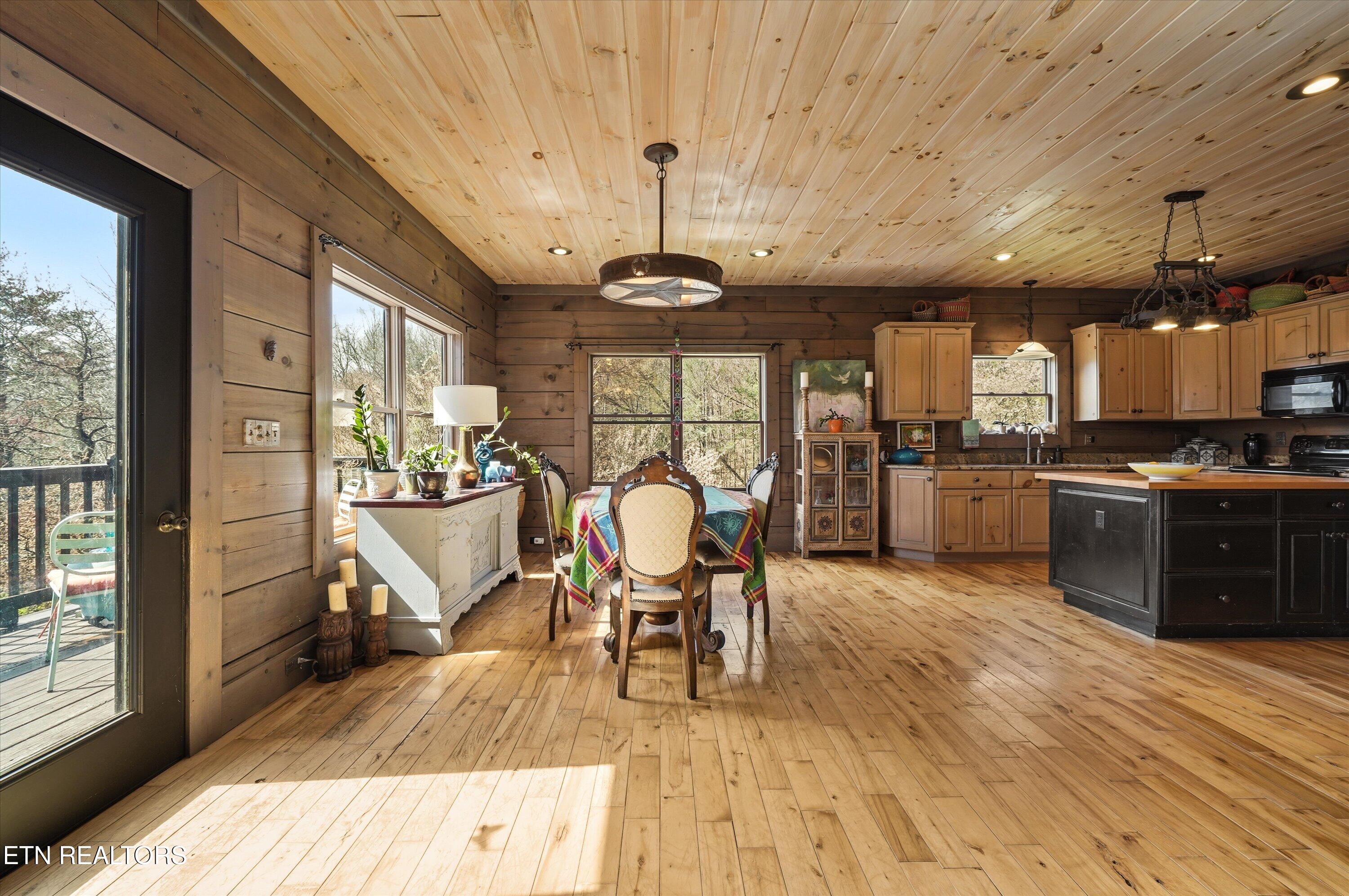 575 Ironsburg Road Tellico Plains TN 37385