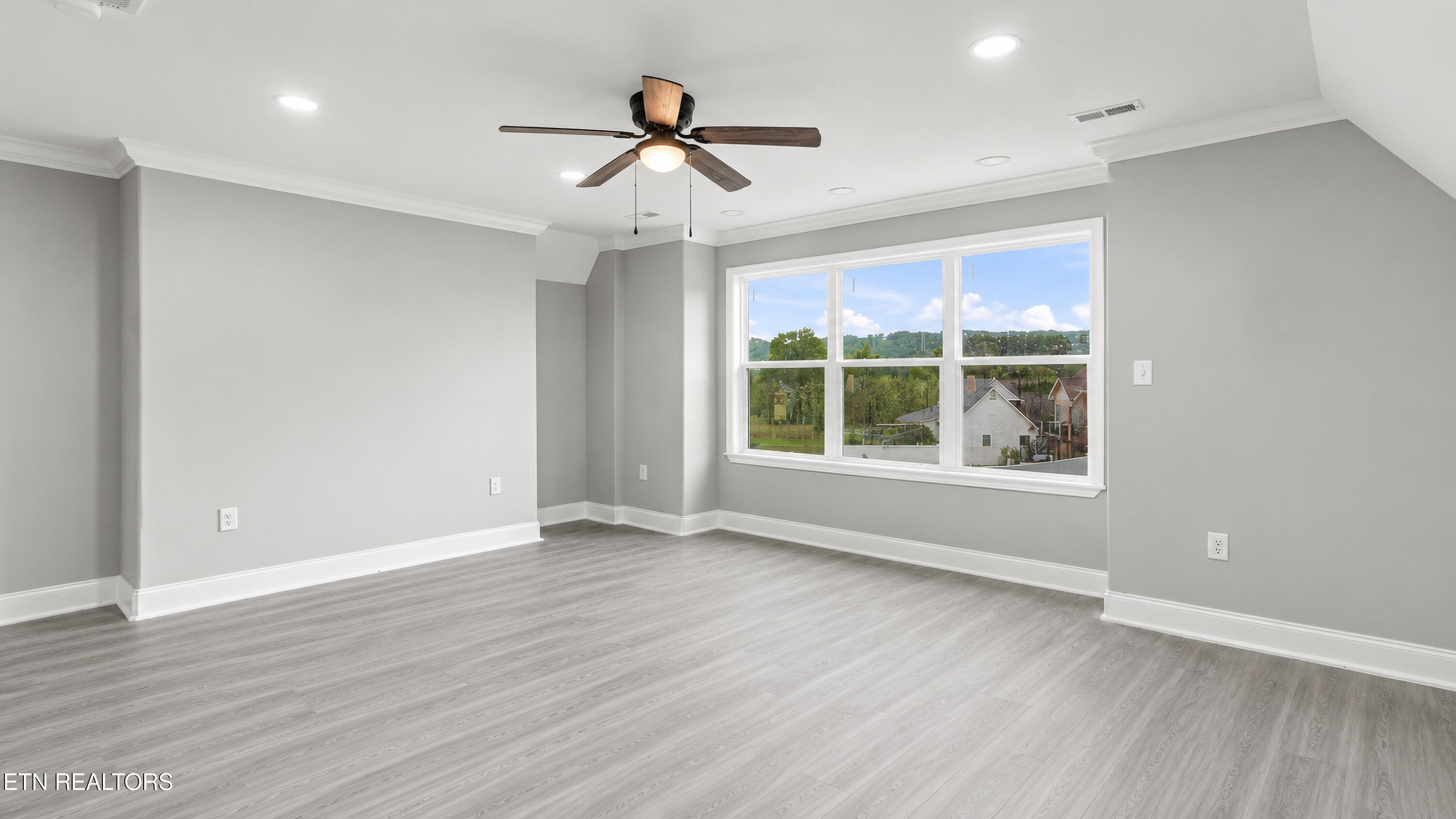 8004 Burgess Falls Lane Knoxville TN 37931