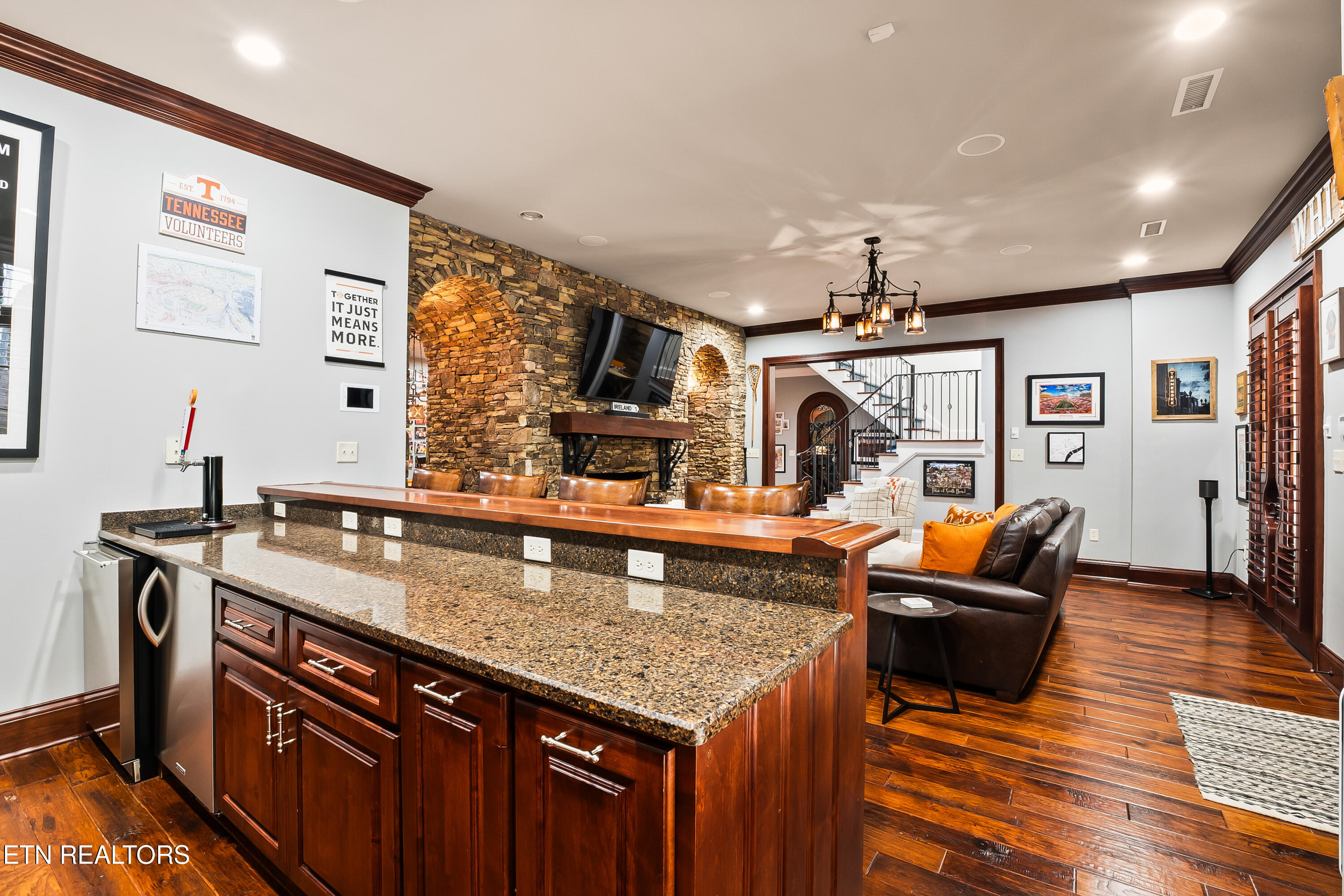 1945 Oakleigh Way Knoxville TN 37919