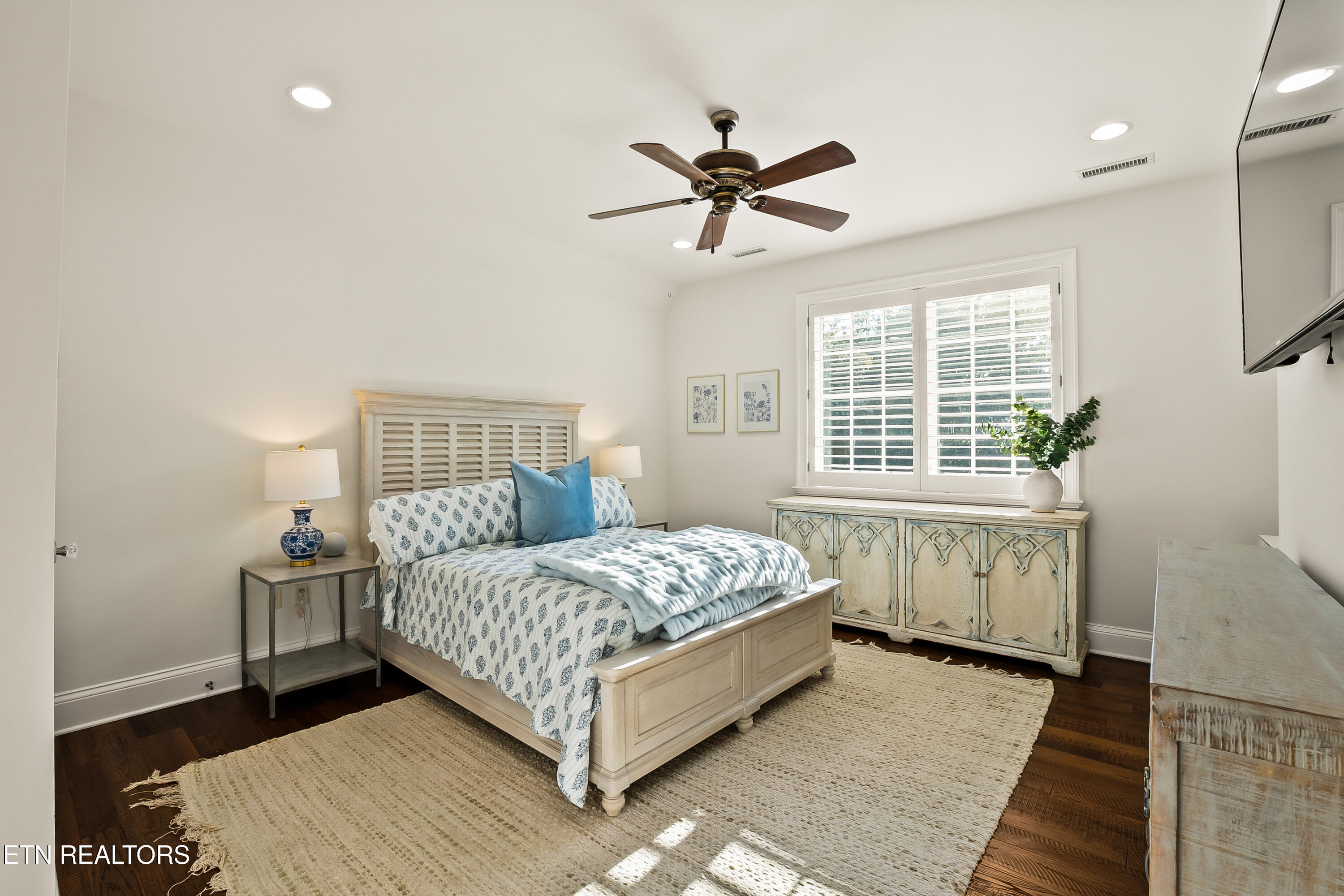 1945 Oakleigh Way Knoxville TN 37919