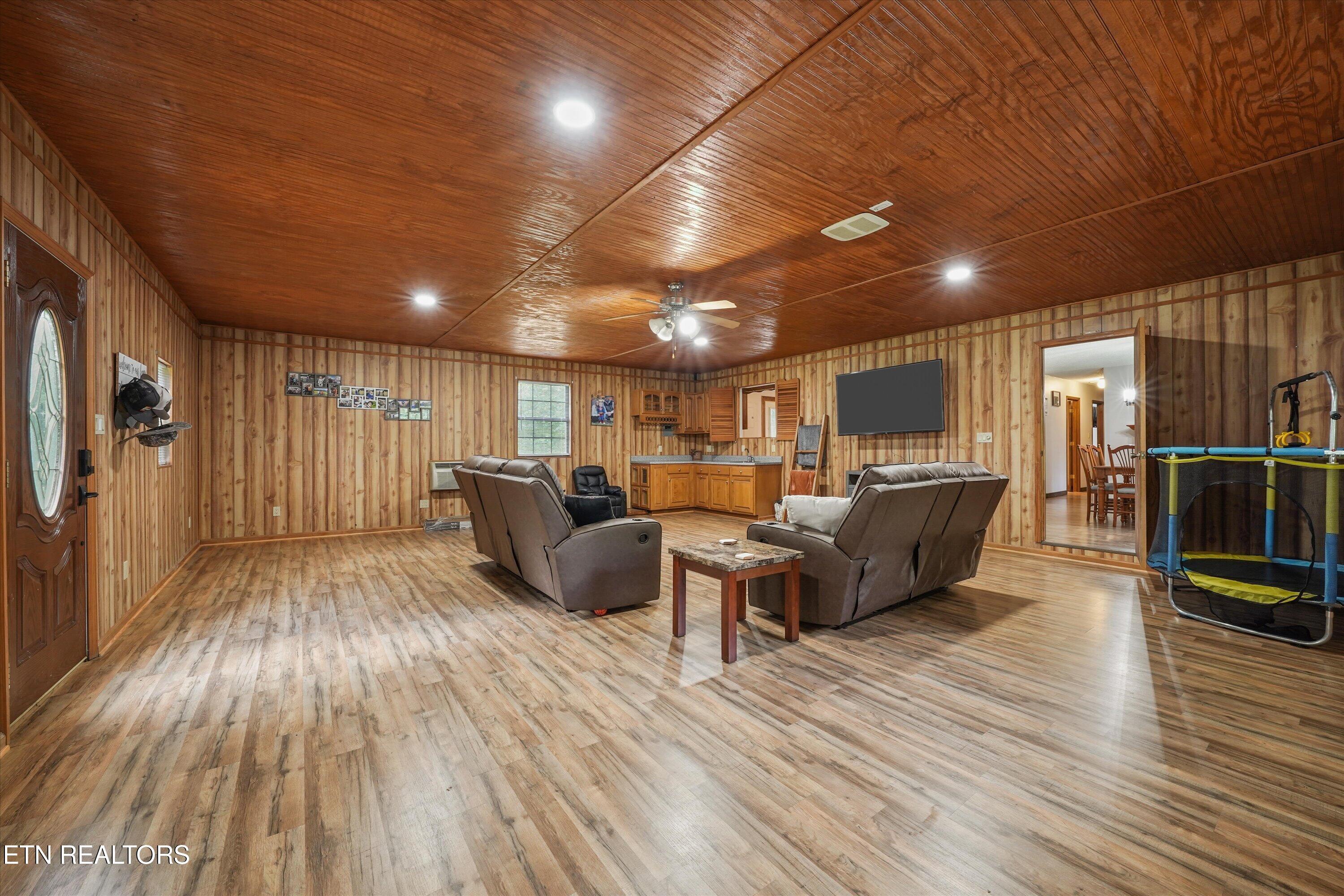 349 Fairchild Street Harriman TN 37748