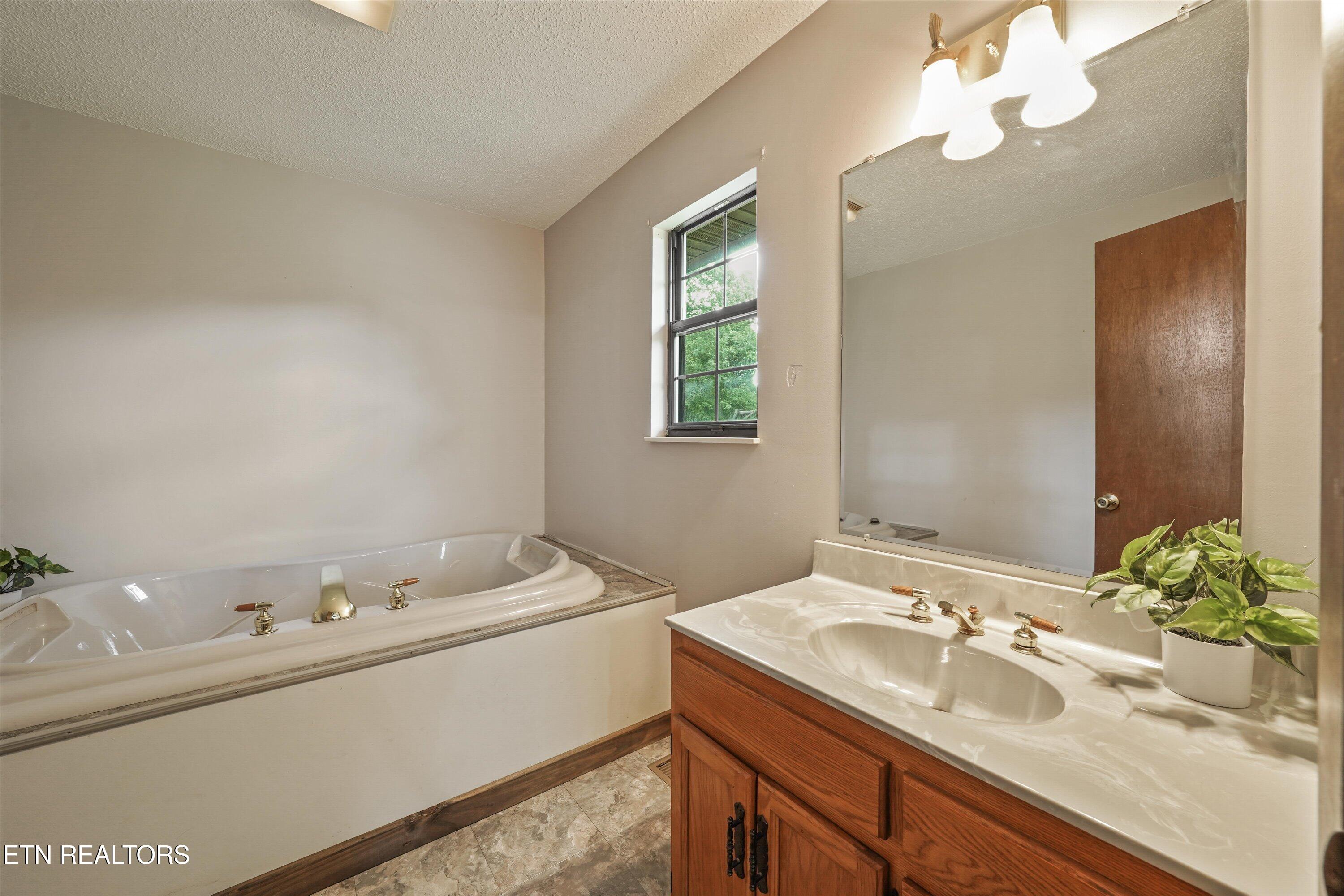 349 Fairchild Street Harriman TN 37748