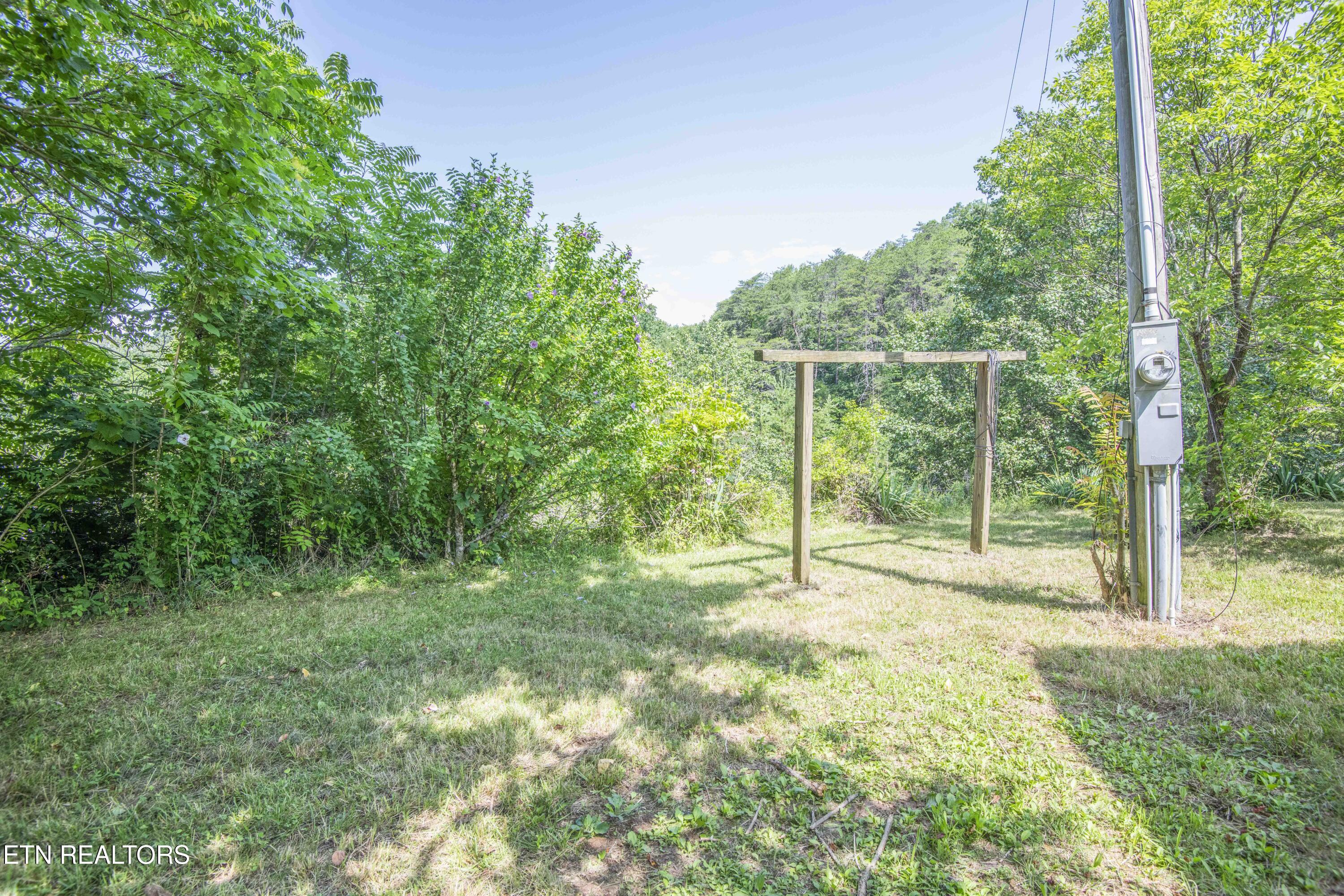 1587 Lower Caney Valley Road Tazewell TN 37879
