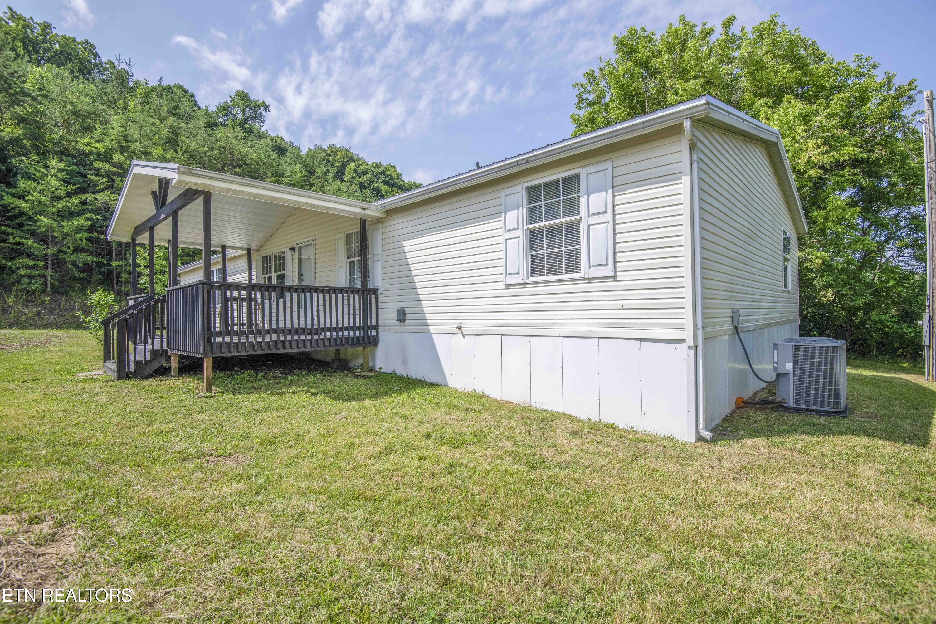 1587 Lower Caney Valley Road Tazewell TN 37879