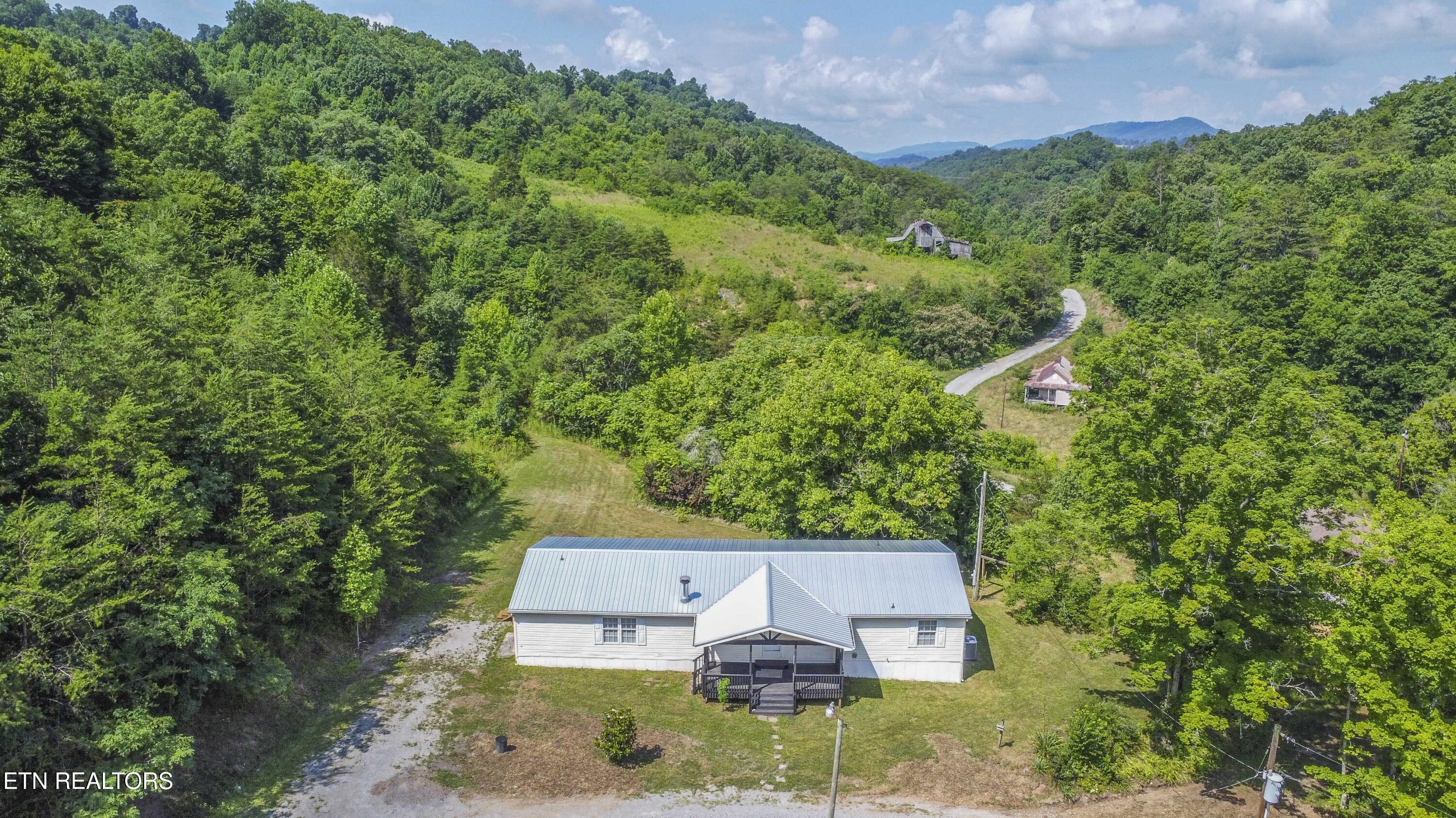 1587 Lower Caney Valley Road Tazewell TN 37879