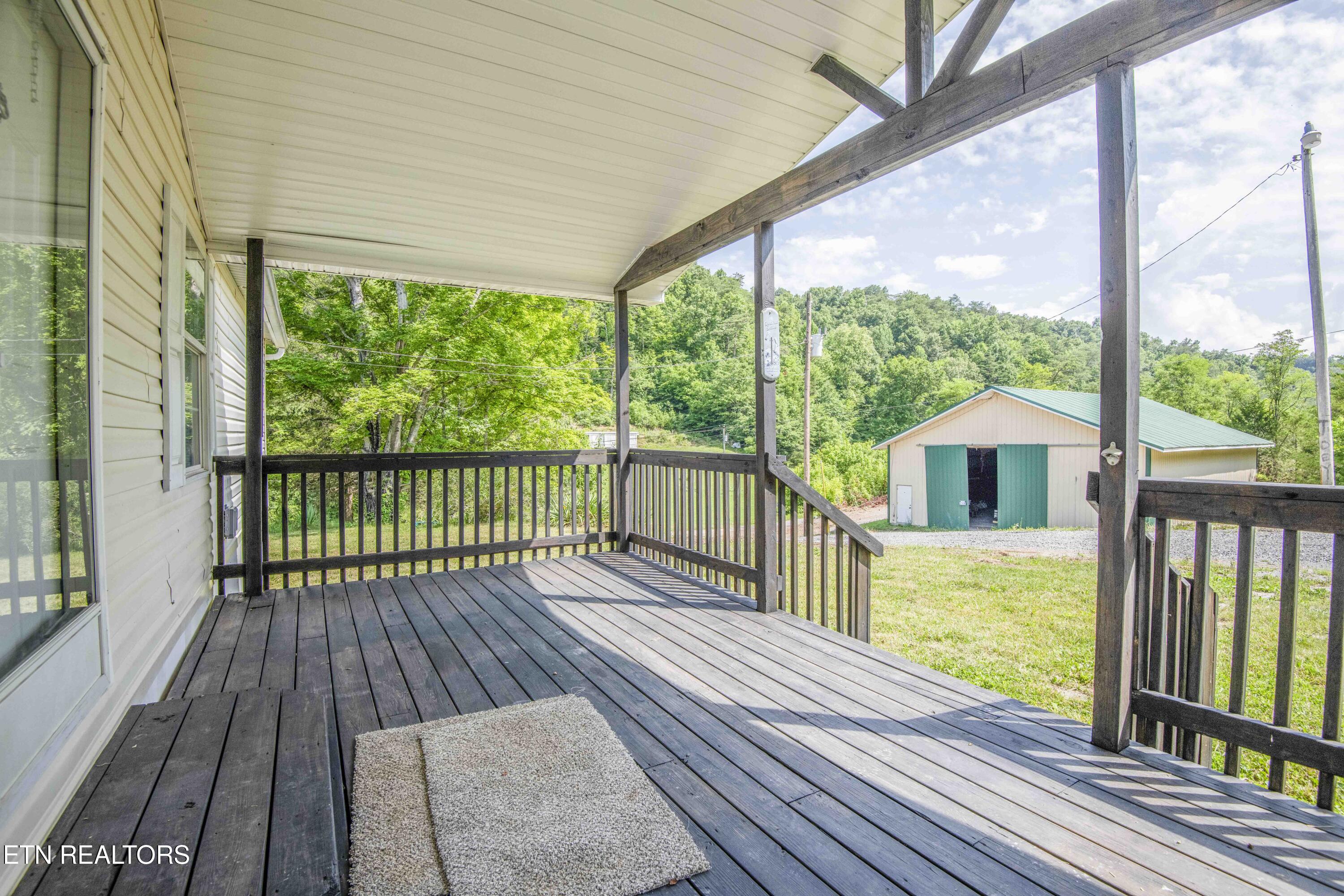1587 Lower Caney Valley Road Tazewell TN 37879