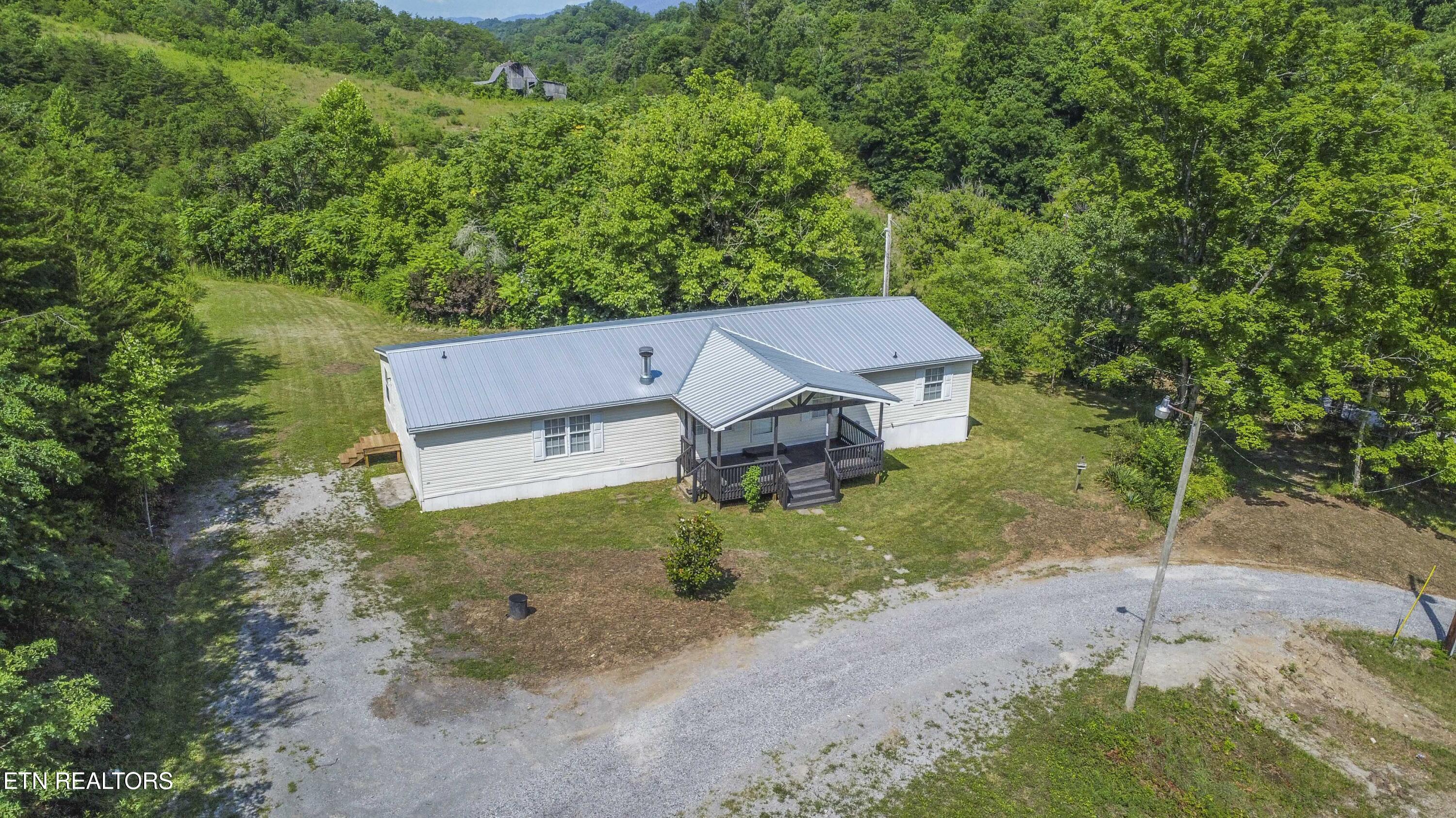 1587 Lower Caney Valley Road Tazewell TN 37879